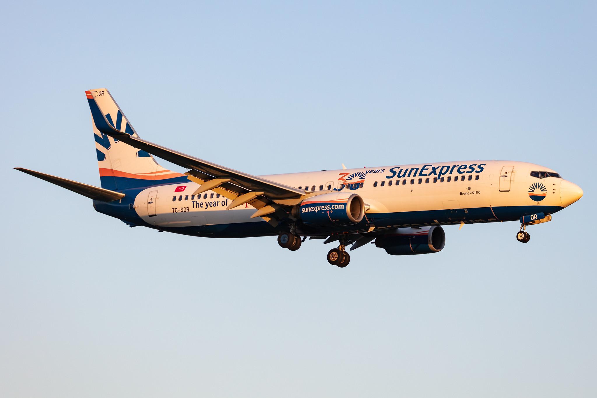 Hamburg Airport: SunExpress (XQ / SXS) |  Boeing 737-8AS B738 | TC-SOR | MSN 33563