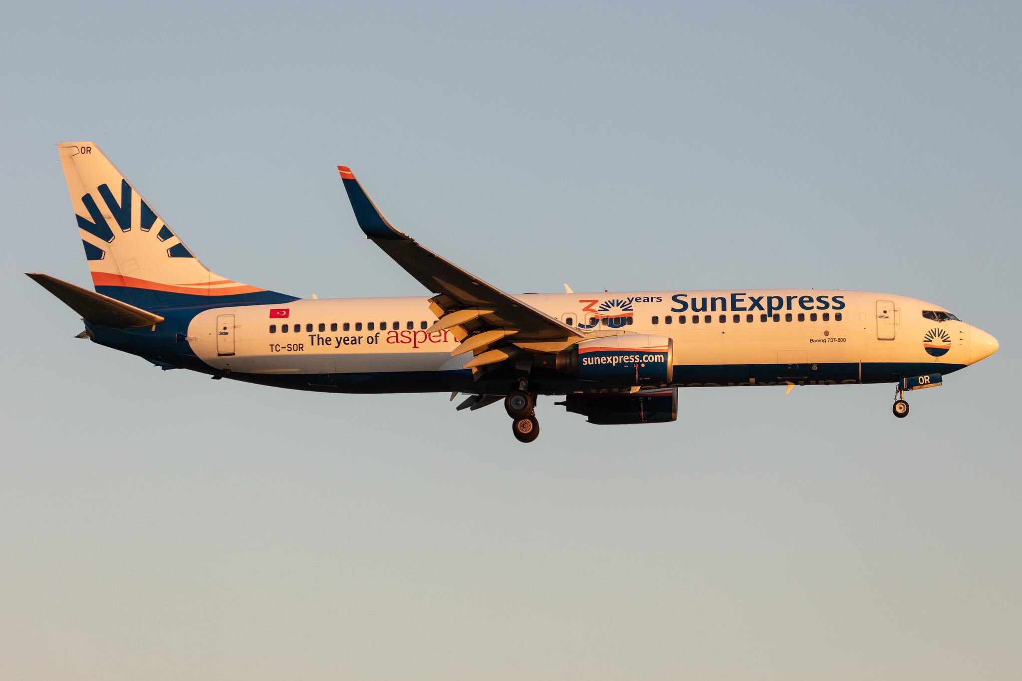 Hamburg Airport: SunExpress (XQ / SXS) |  Boeing 737-8AS B738 | TC-SOR | MSN 33563
