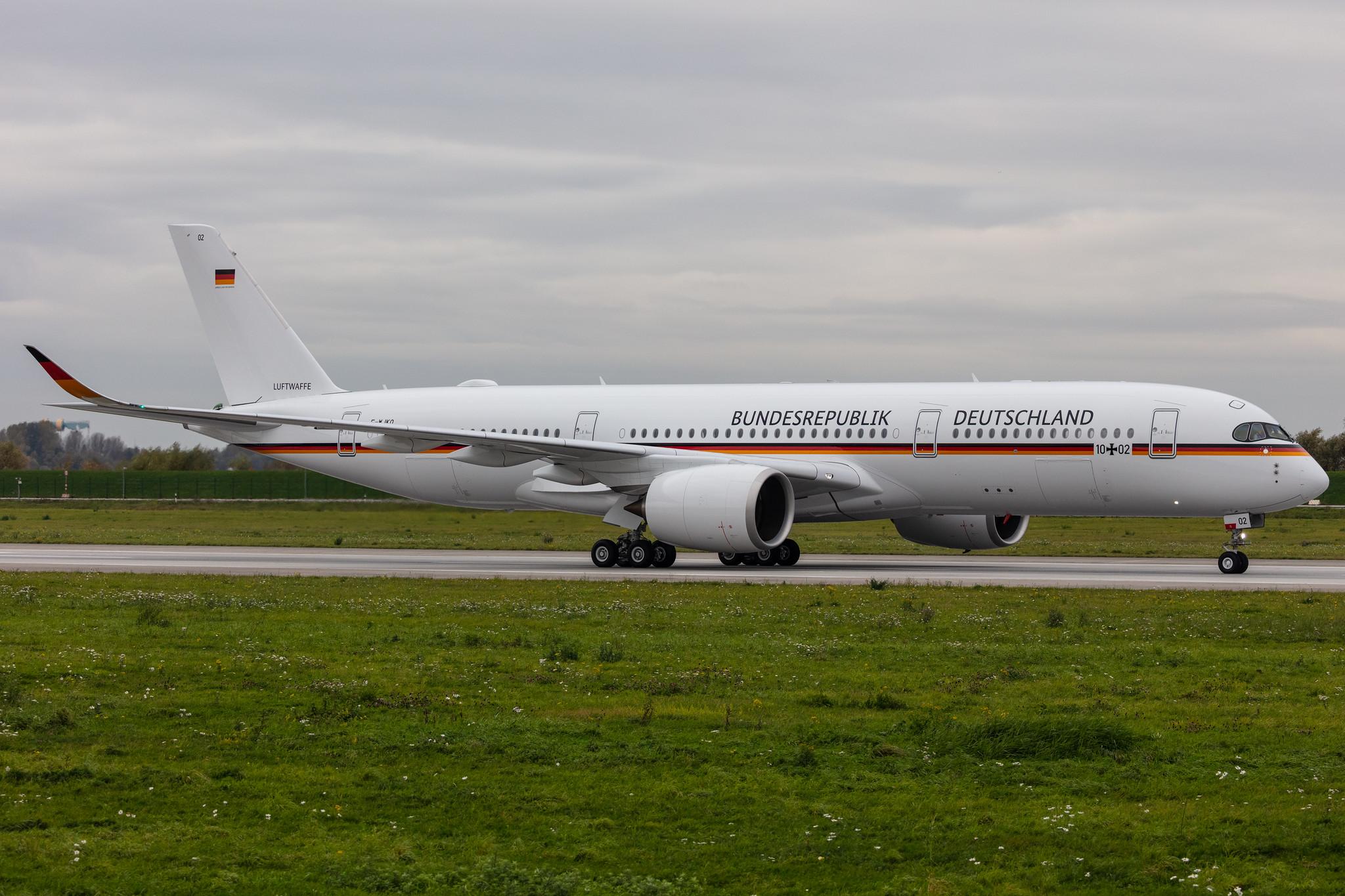 Hamburg Finkenwerder: German Air Force (/ GAF) | Airbus A350-941 (A359)  | F-WJKO | MSN 526