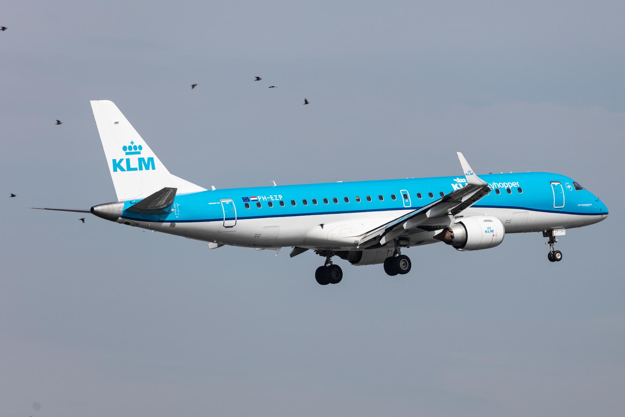 Amsterdam Schiphol: KLM (KL / KLM) | Operator: KLM Cityhopper |  Embraer E190STD E190 | PH-EZP | MSN 19000347
