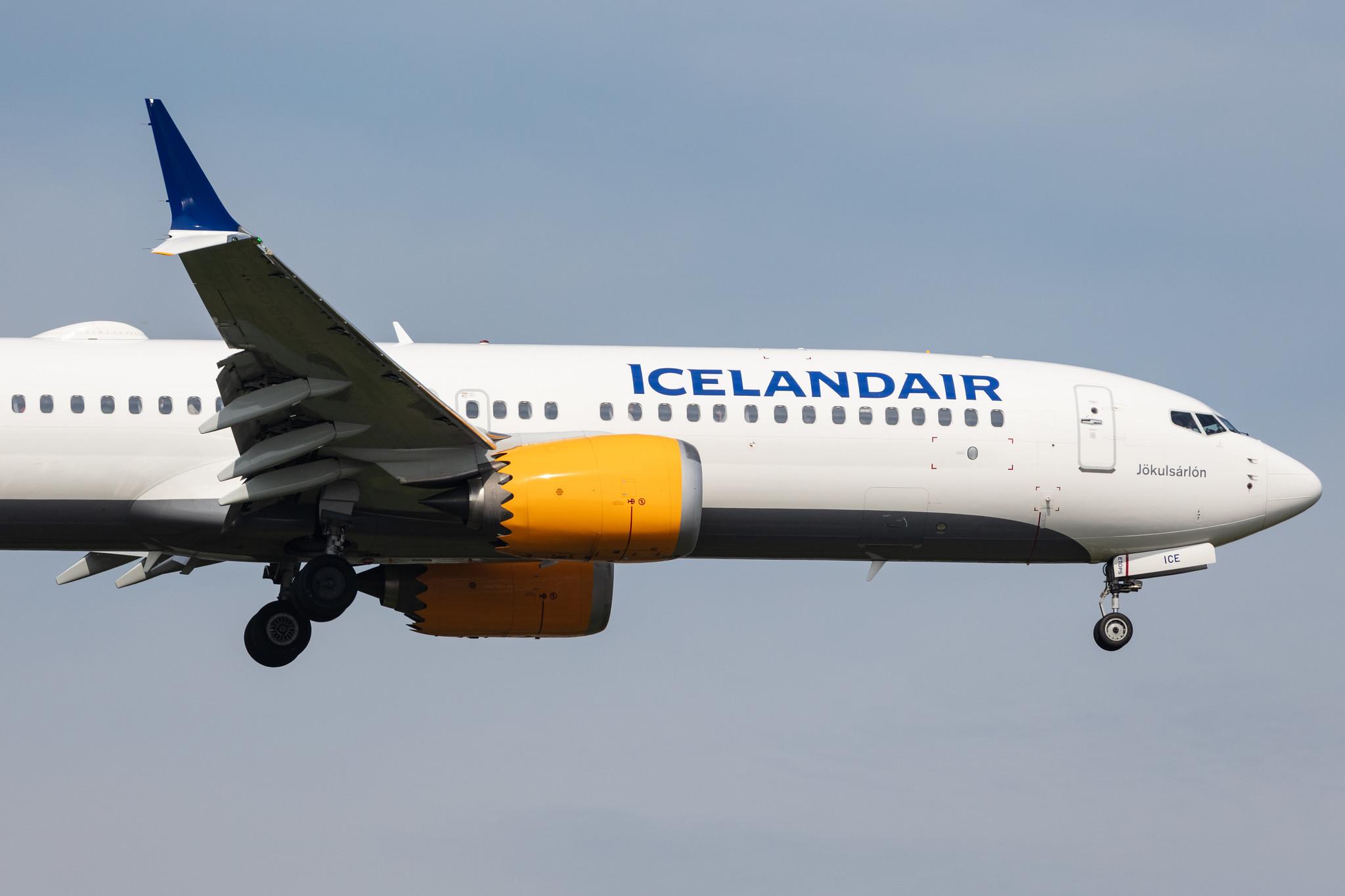 Amsterdam Schiphol: Icelandair (FI / ICE) |  Boeing 737 MAX 8 B38M | TF-ICE | MSN 44353