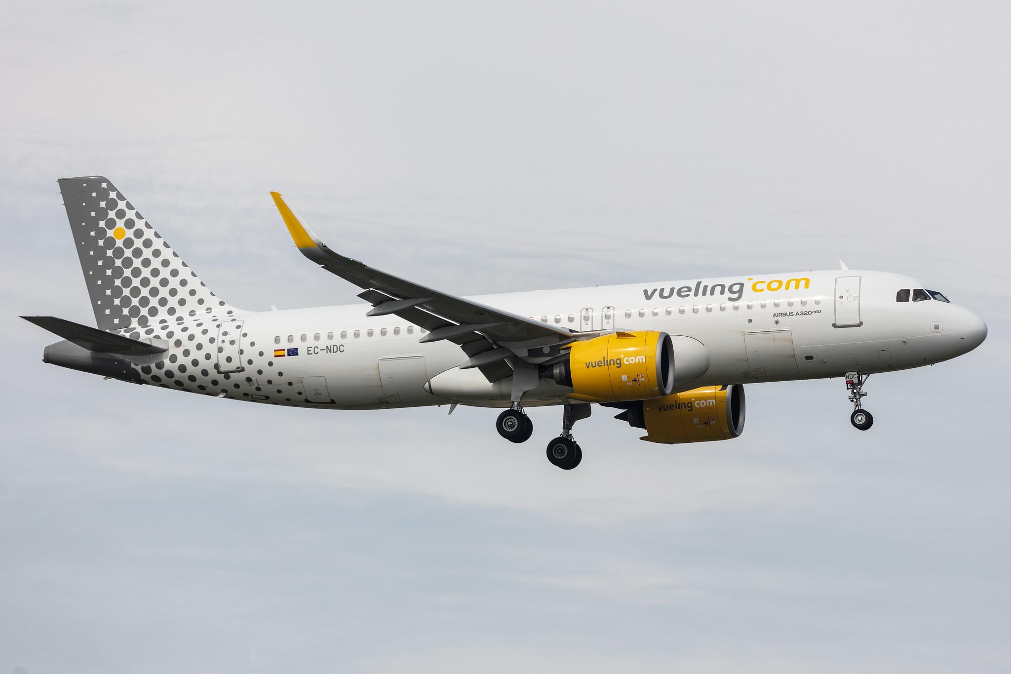 Amsterdam Schiphol: Vueling (VY / VLG) |  Airbus A320-271N A20N | EC-NDC | MSN 8945