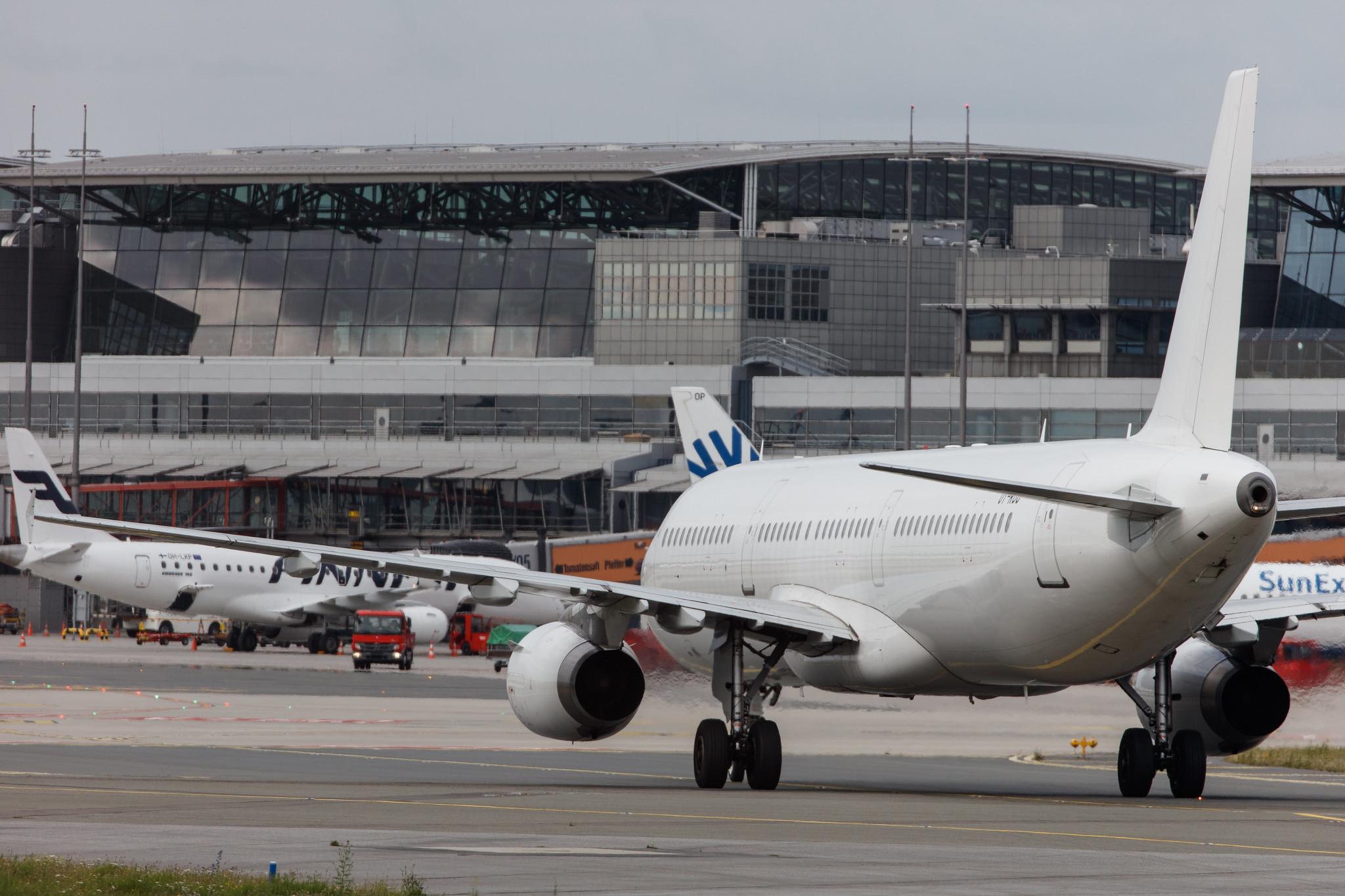 Hamburg Airport: Danish Air Transport (DX / DTR) | Operator: DAT |  Airbus A321-231 A321 | OY-RUU | MSN 0878