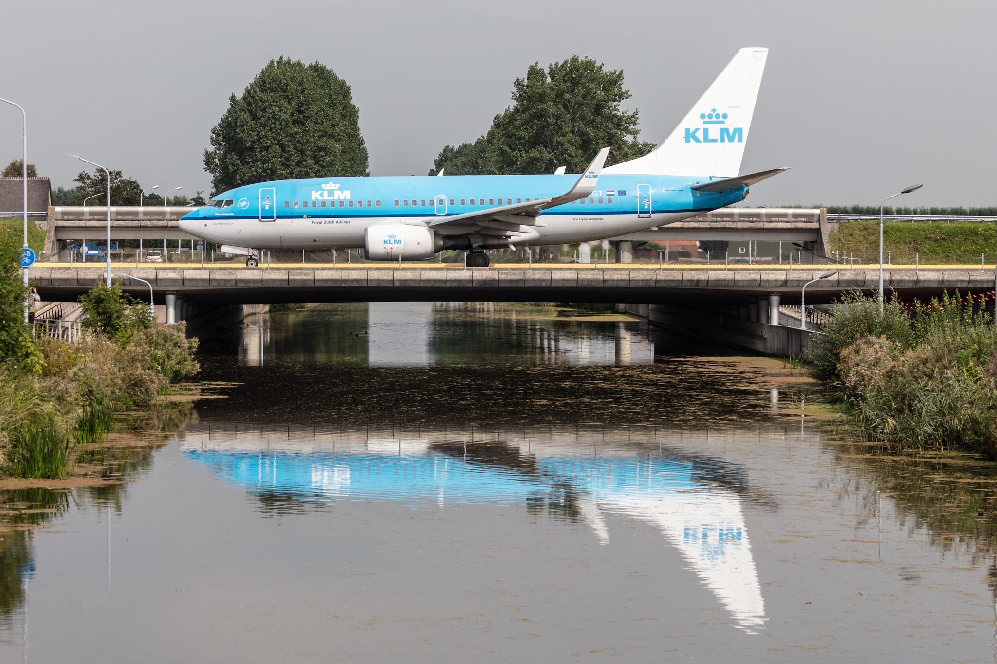 Amsterdam Schiphol: KLM (KL / KLM) |  Boeing 737-7K2 B737 | PH-BGT | MSN 38634