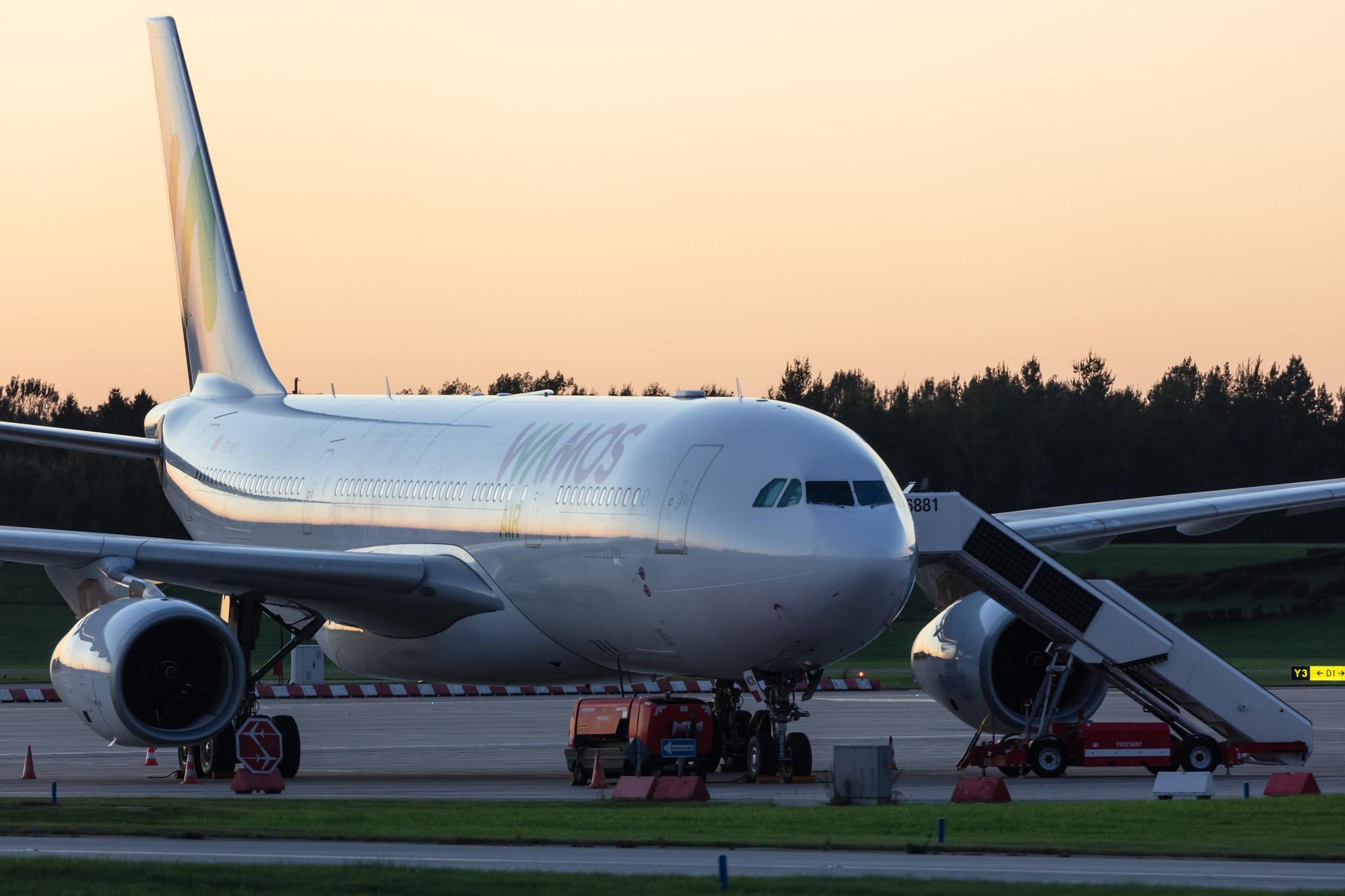 Hamburg Airport: Wamos Air (EB / PLM) |  Airbus A330-243 A332 | EC-NCK | MSN 0840