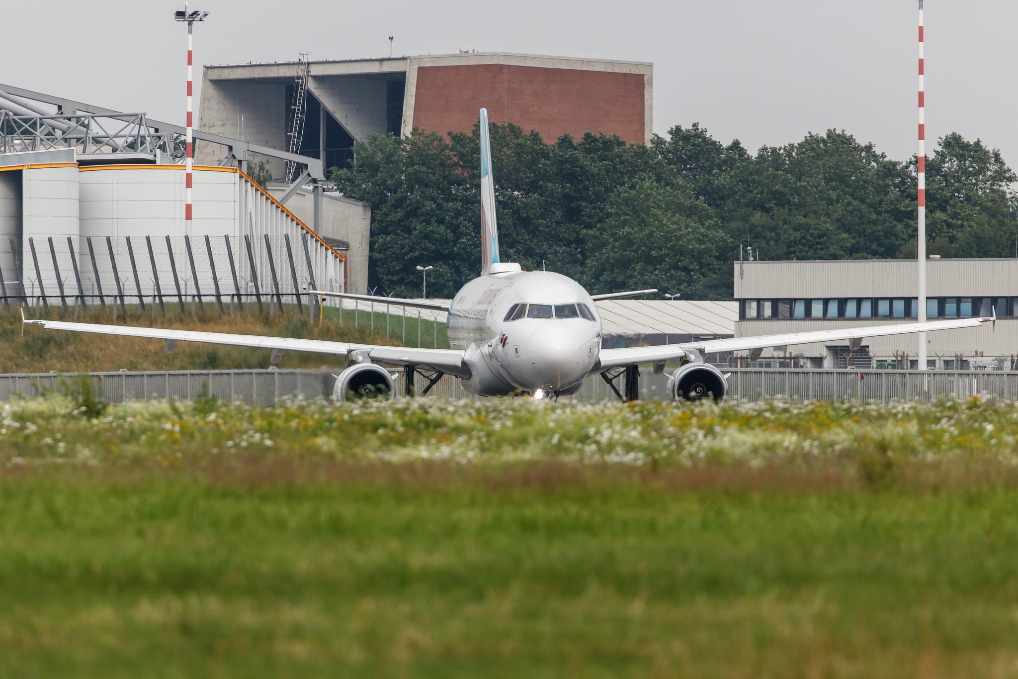 Hamburg Airport: Eurowings (EW / EWG) |  Airbus A319-132 A319 | D-AGWF | MSN 3172