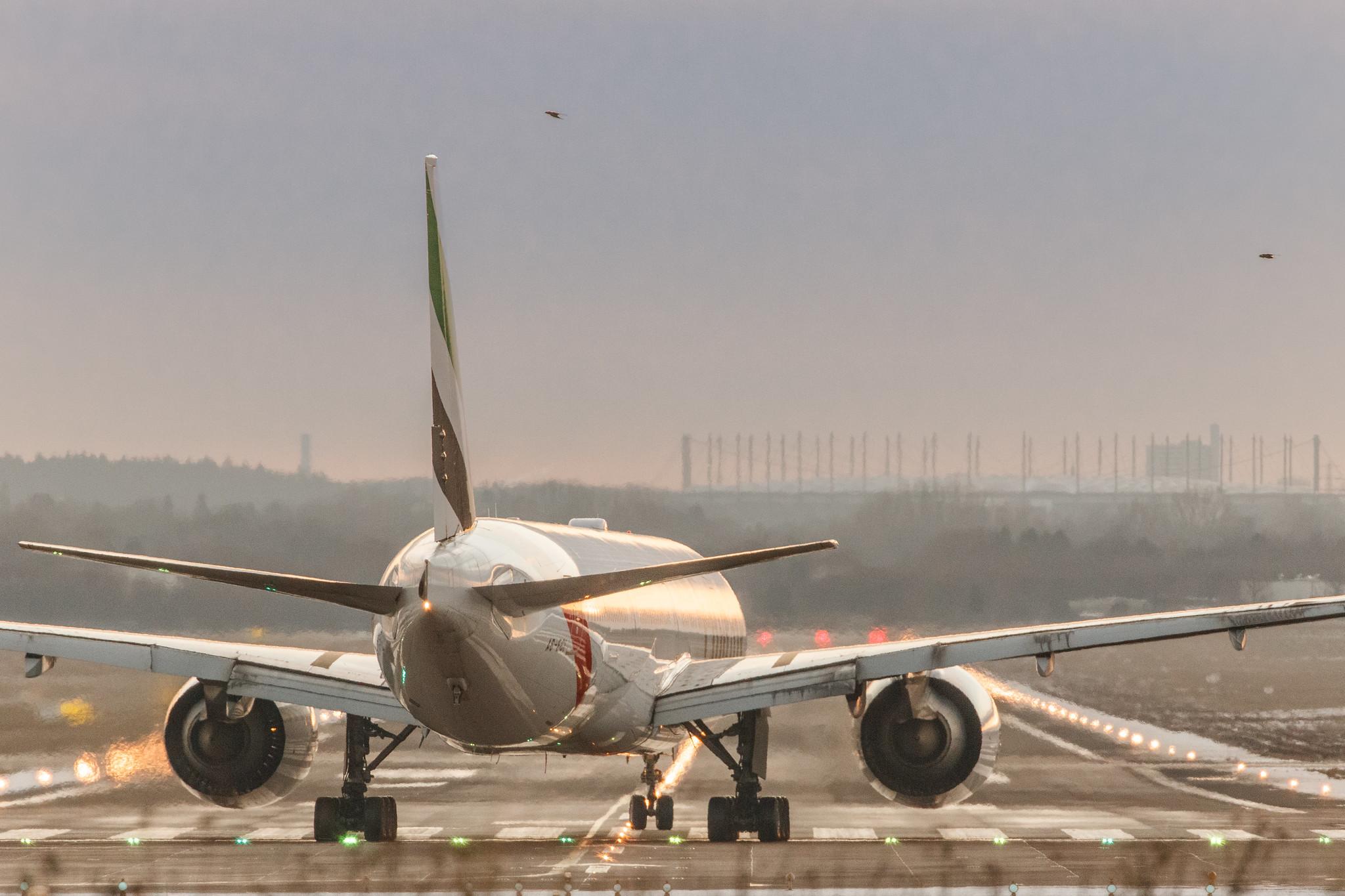 Hamburg Airport: Emirates (EK / UAE) |  Boeing 777-31H(ER) B77W | A6-ECI | MSN 35580