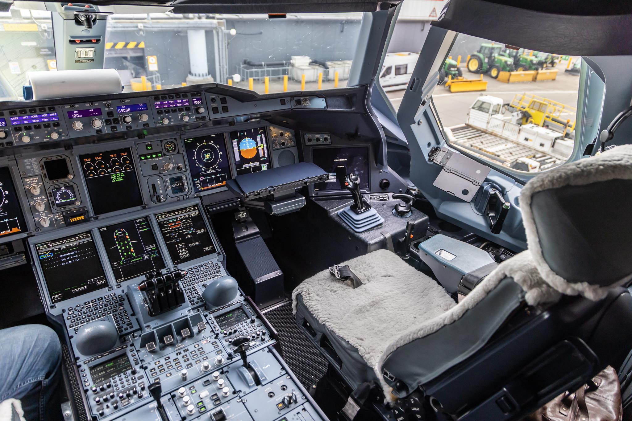 London Heathrow Airport: British Airways (BA / BAW) |  Airbus A380-841 A388 | G-XLEF | MSN 151