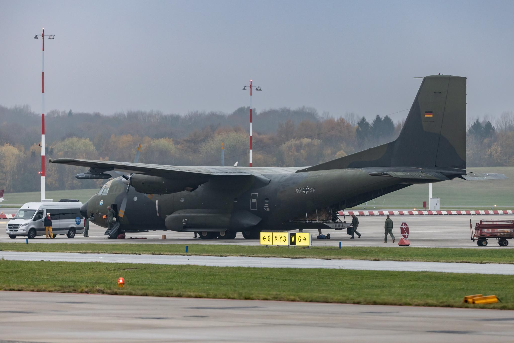 Hamburg Airport: Hamburg Airport: German Air Force (/ GAF) | Transall C-160D C160 | 50+79 | MSN D116