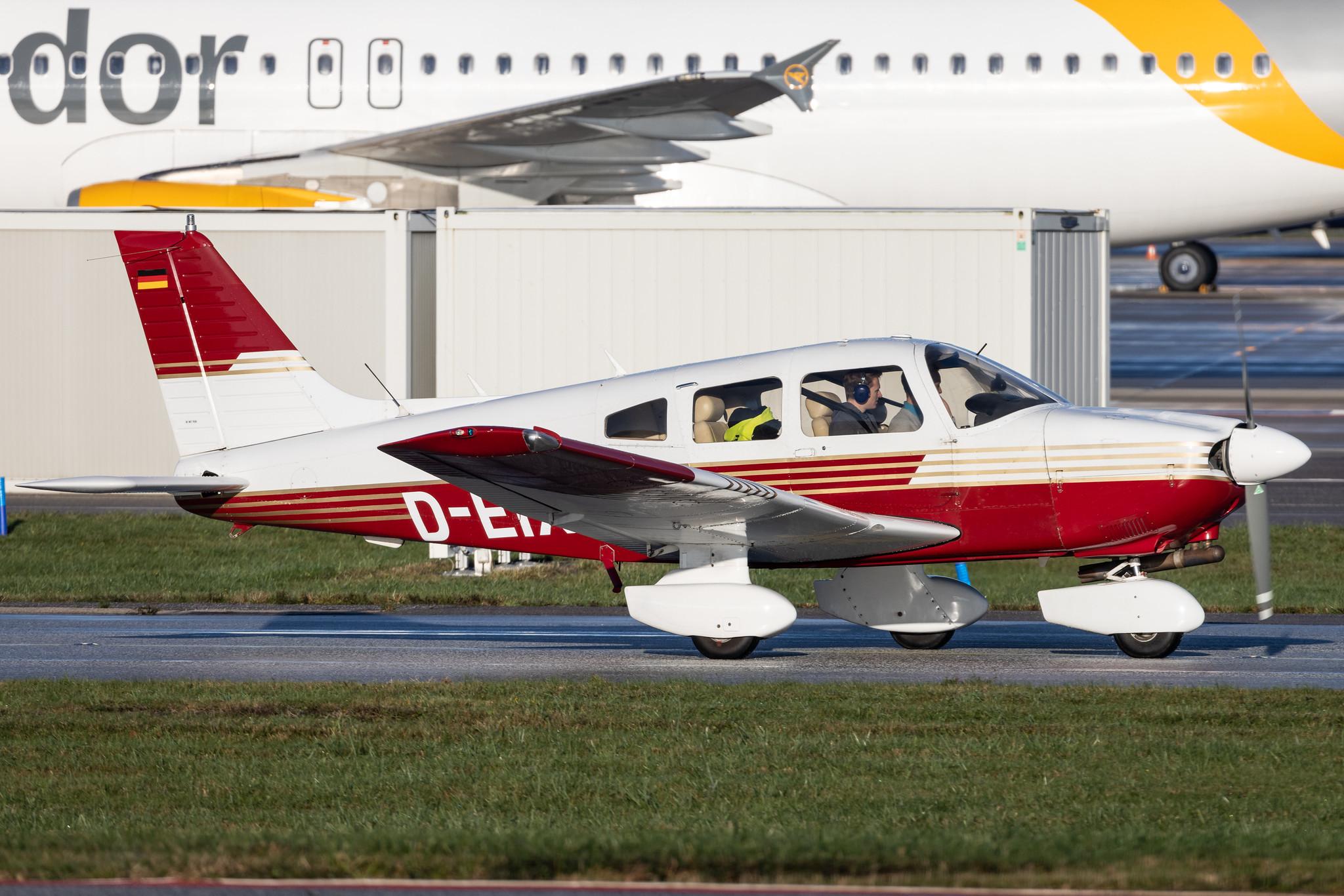 Hamburg Airport: Private owner |  Piper PA-28-181 Archer II P28A | D-EIXH | MSN 2890191