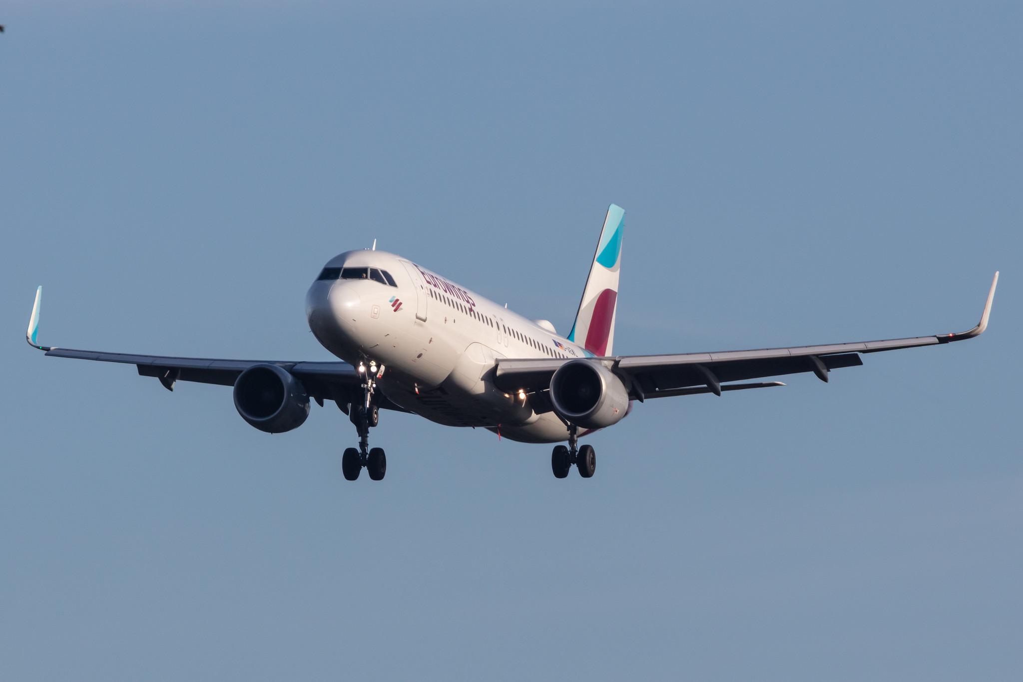 Hamburg Airport: Eurowings (EW / EWG) |  Airbus A320-214 A320 | D-AEWL | MSN 7263