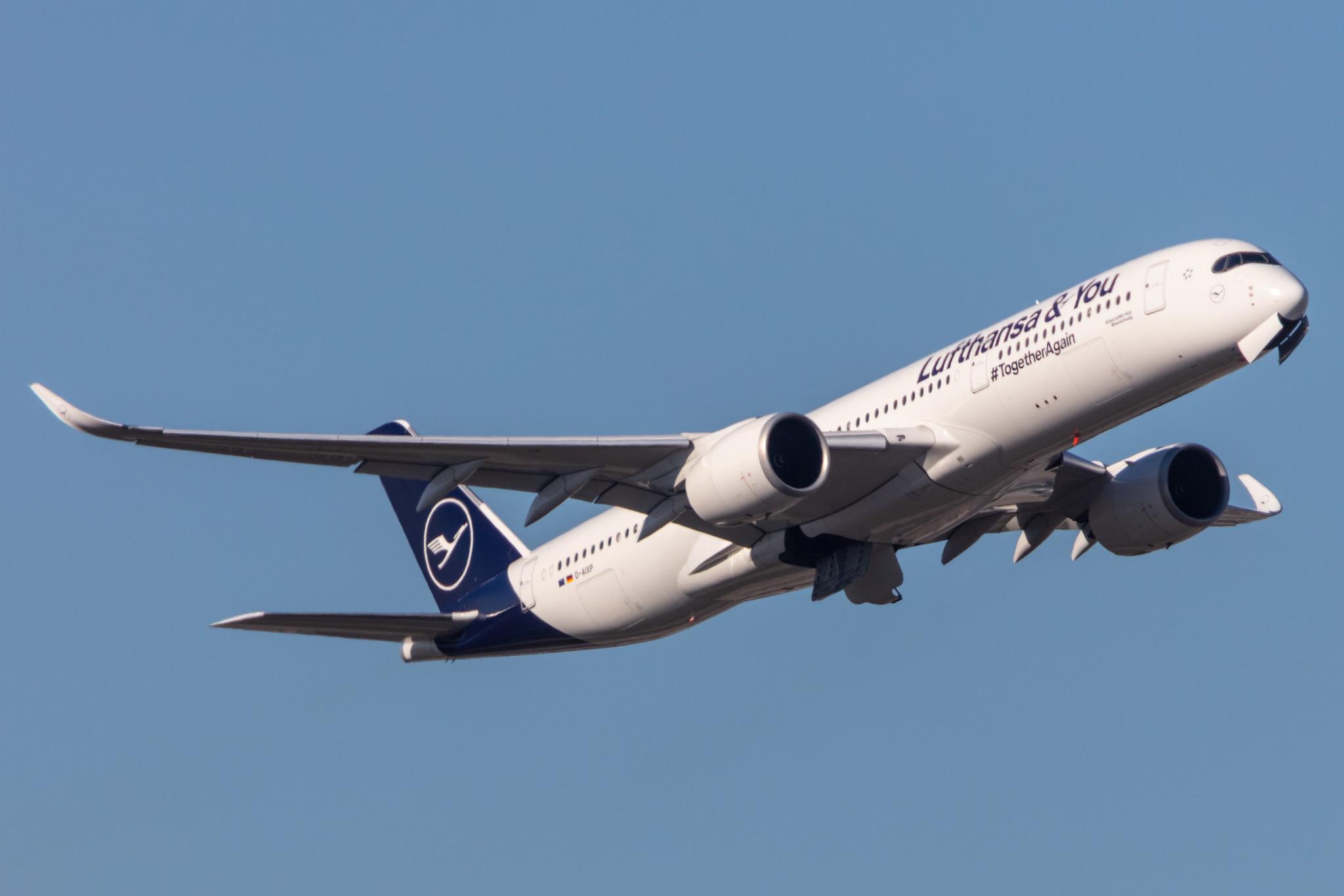 Frankfurt Airport: Lufthansa (LH / DLH) |  Livery: 