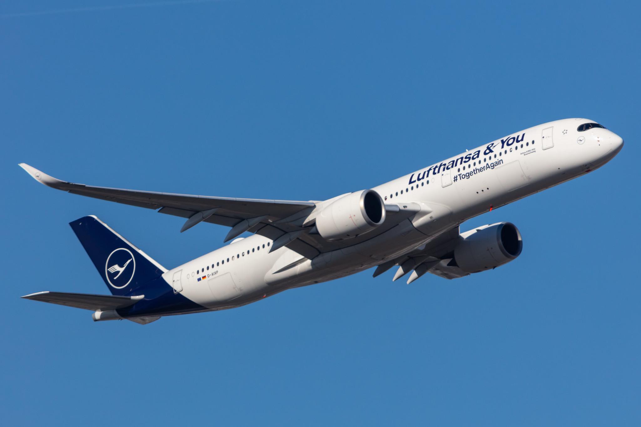 Frankfurt Airport: Lufthansa (LH / DLH) |  Livery: 