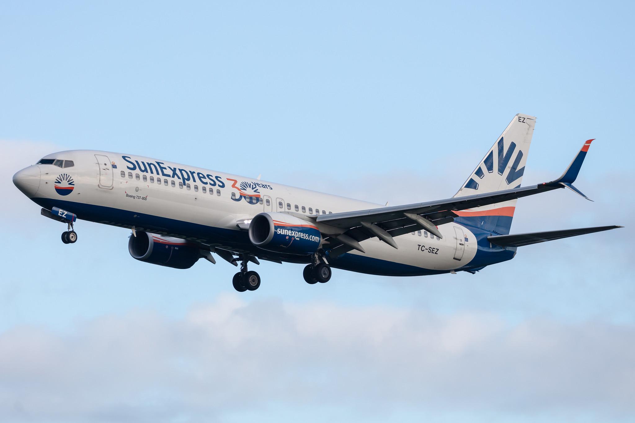 Hamburg Airport: SunExpress (XQ / SXS) |  Boeing 737-8HC B738 | TC-SEZ | MSN 61183