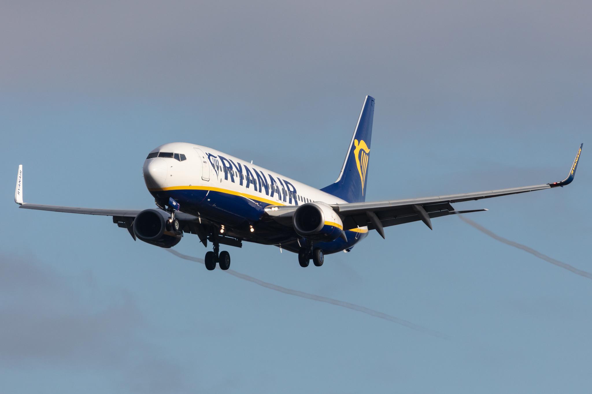 Hamburg Airport: Ryanair (FR / RYR) |  Boeing 737-8AS B738 | EI-DWP | MSN 36082