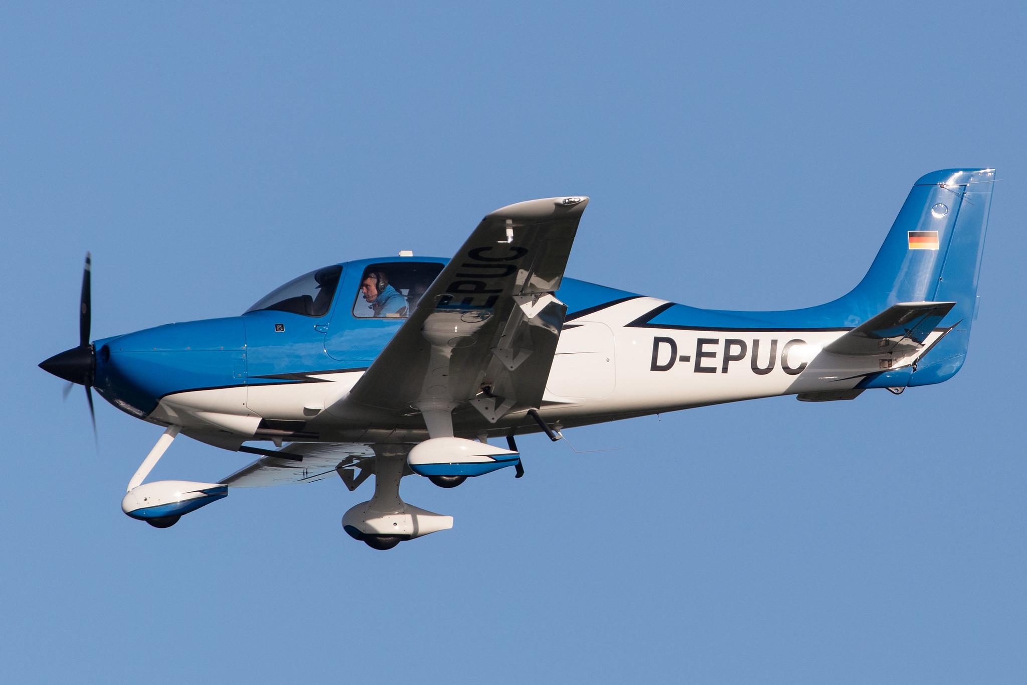 Hamburg Airport: Private owner |  Cirrus SR20 SR20 | D-EPUC | MSN 2049