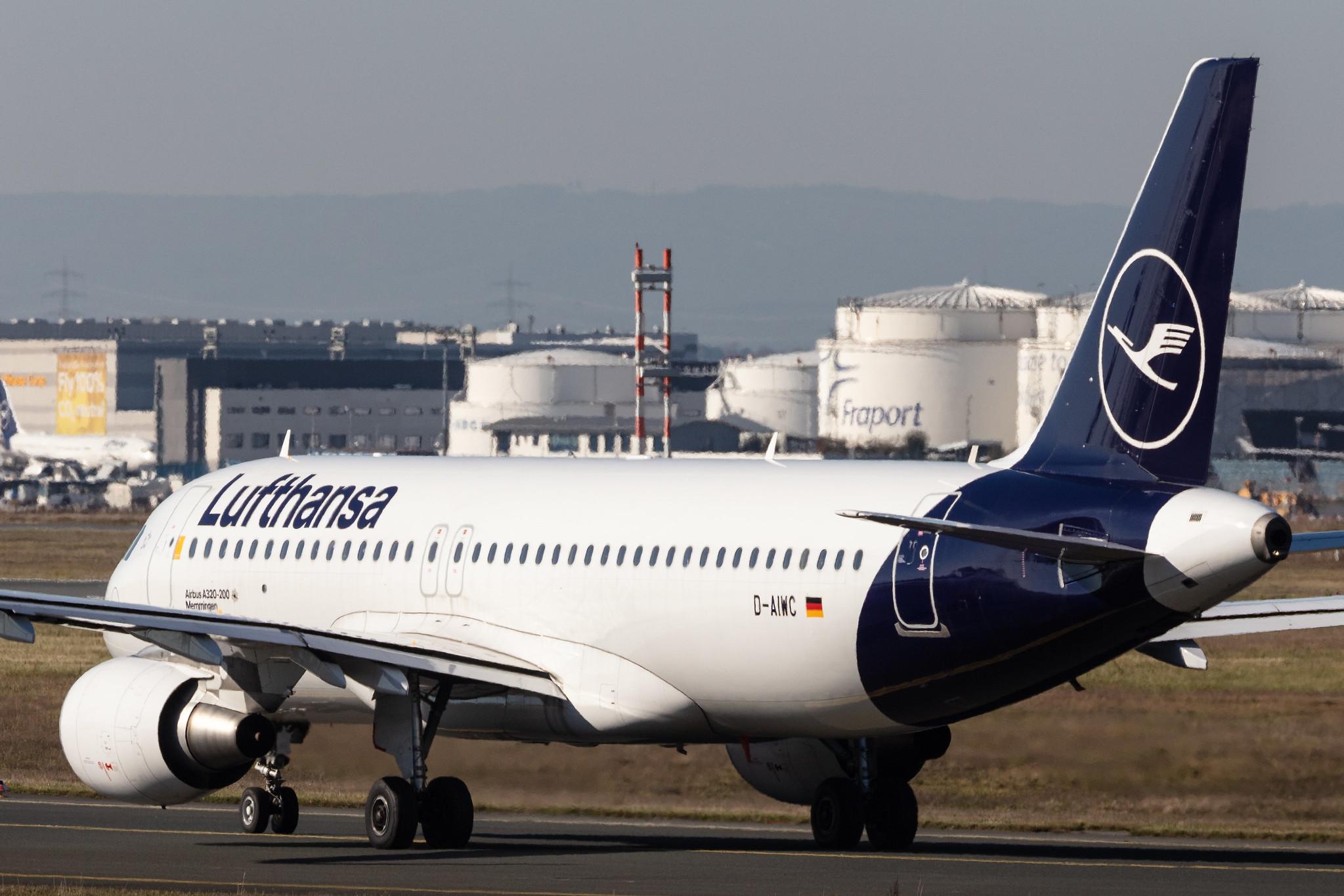 Frankfurt Airport: Lufthansa (LH / DLH) |  Airbus A320-214 A320 | D-AIWC | MSN 8667