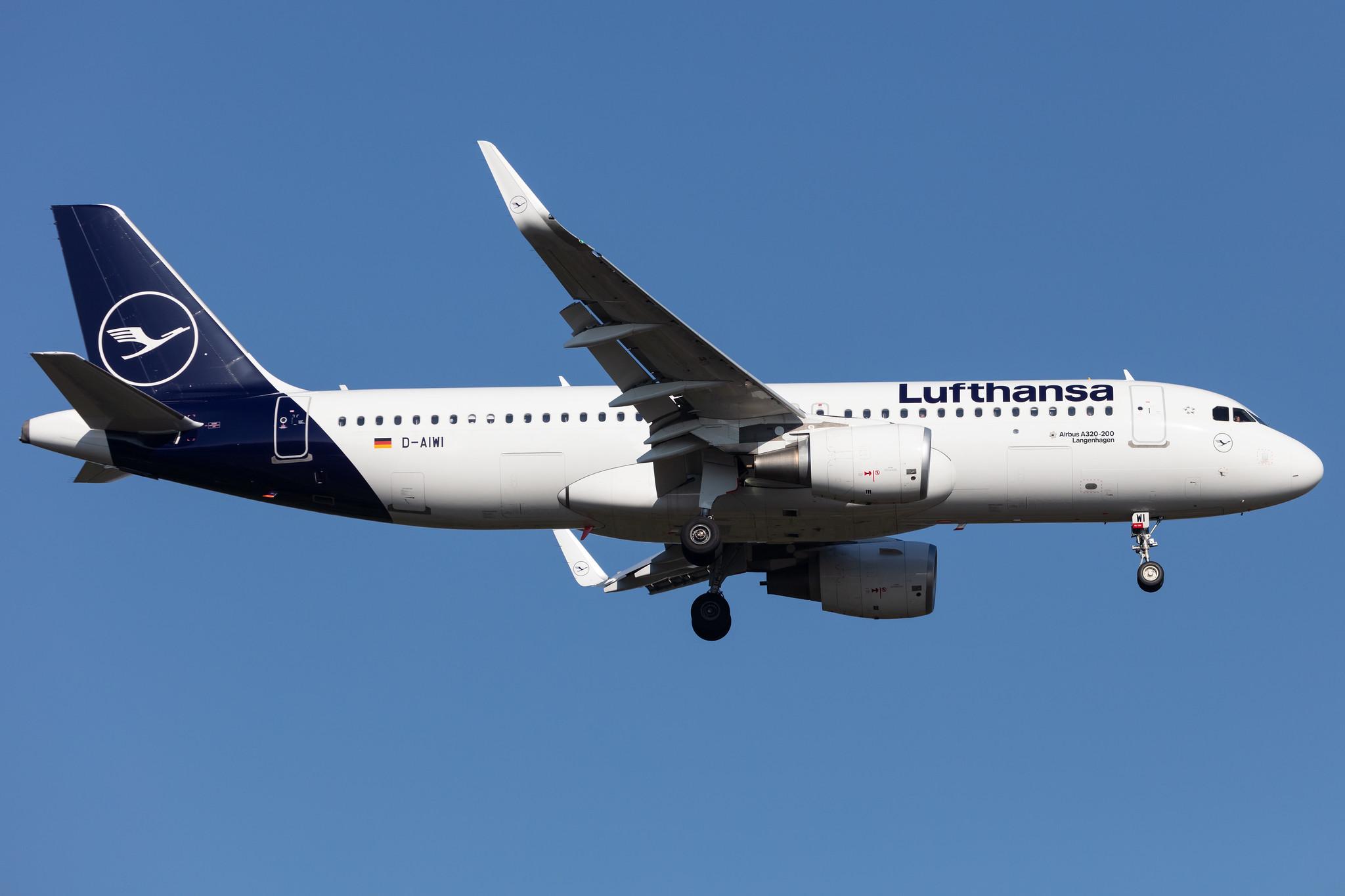 Frankfurt Airport: Lufthansa (LH / DLH) |  Airbus A320-214 A320 | D-AIWI | MSN 8951