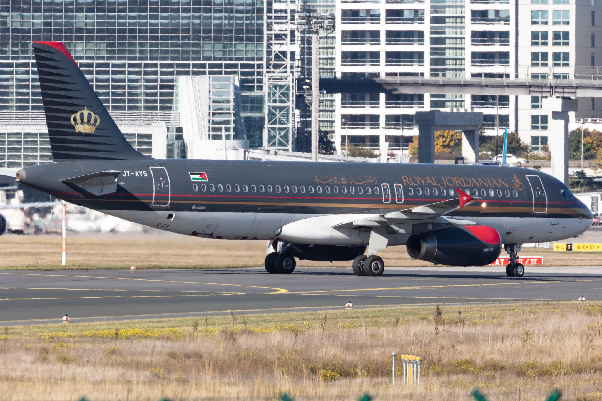 Frankfurt Airport: Royal Jordanian (RJ / RJA) |  Airbus A320-232 A320 | JY-AYS | MSN 4853