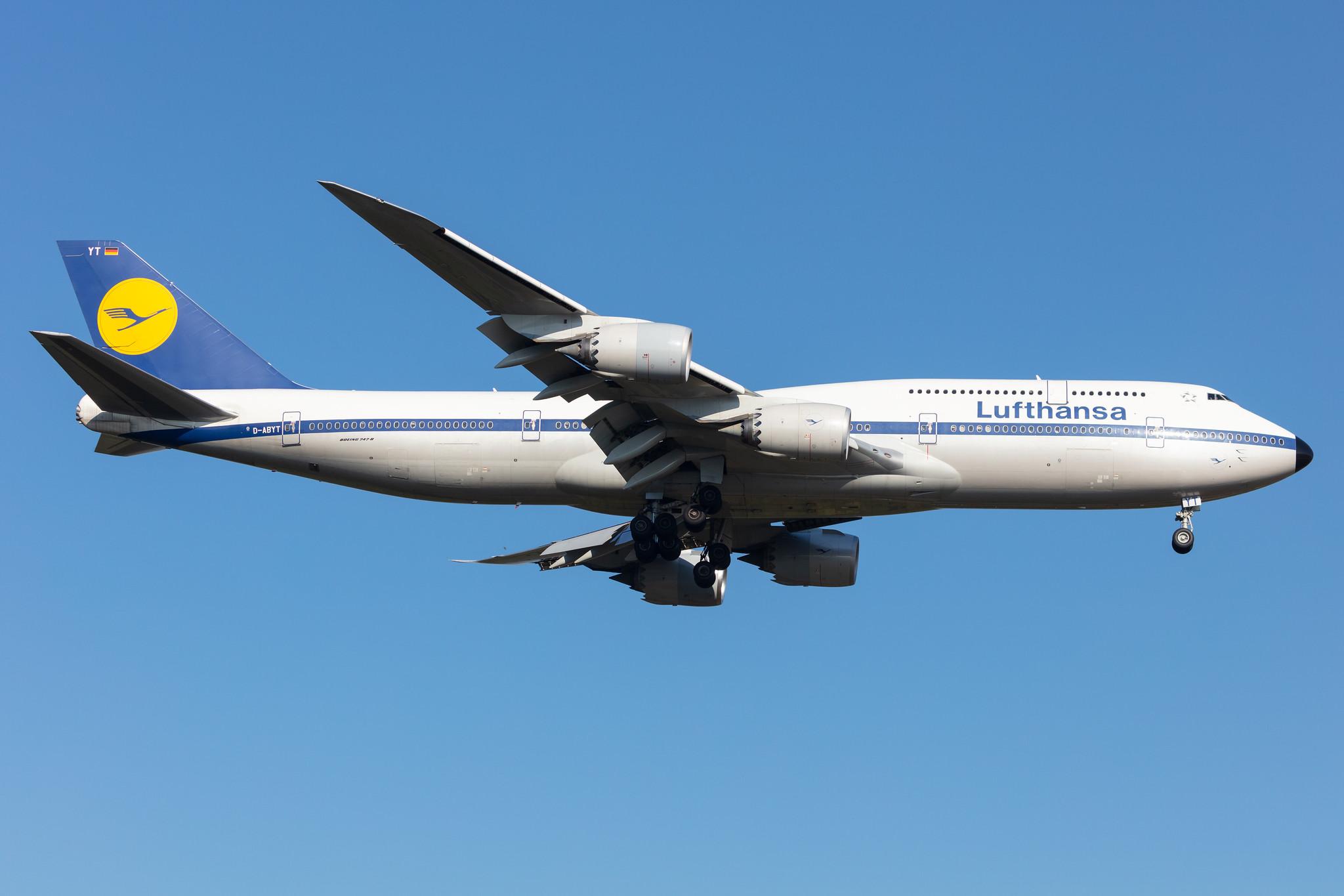 Frankfurt Airport: Lufthansa (LH / DLH) |  Livery: Retro Livery |  Boeing 747-830 B748 | D-ABYT | MSN 37844