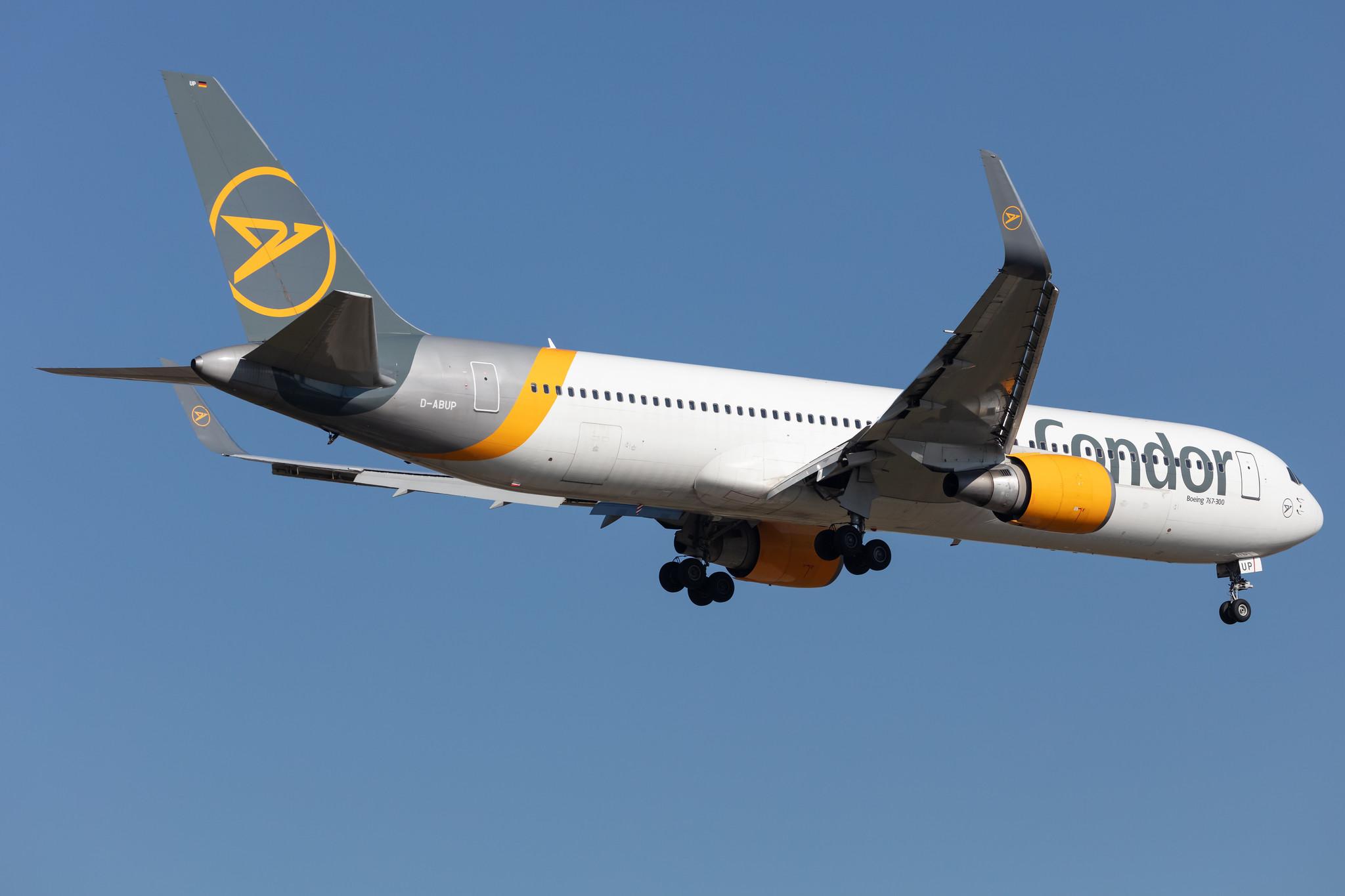 Frankfurt Airport: Condor (DE / CFG) |  Boeing 767-3Q8(ER) B763 | D-ABUP | MSN 30048