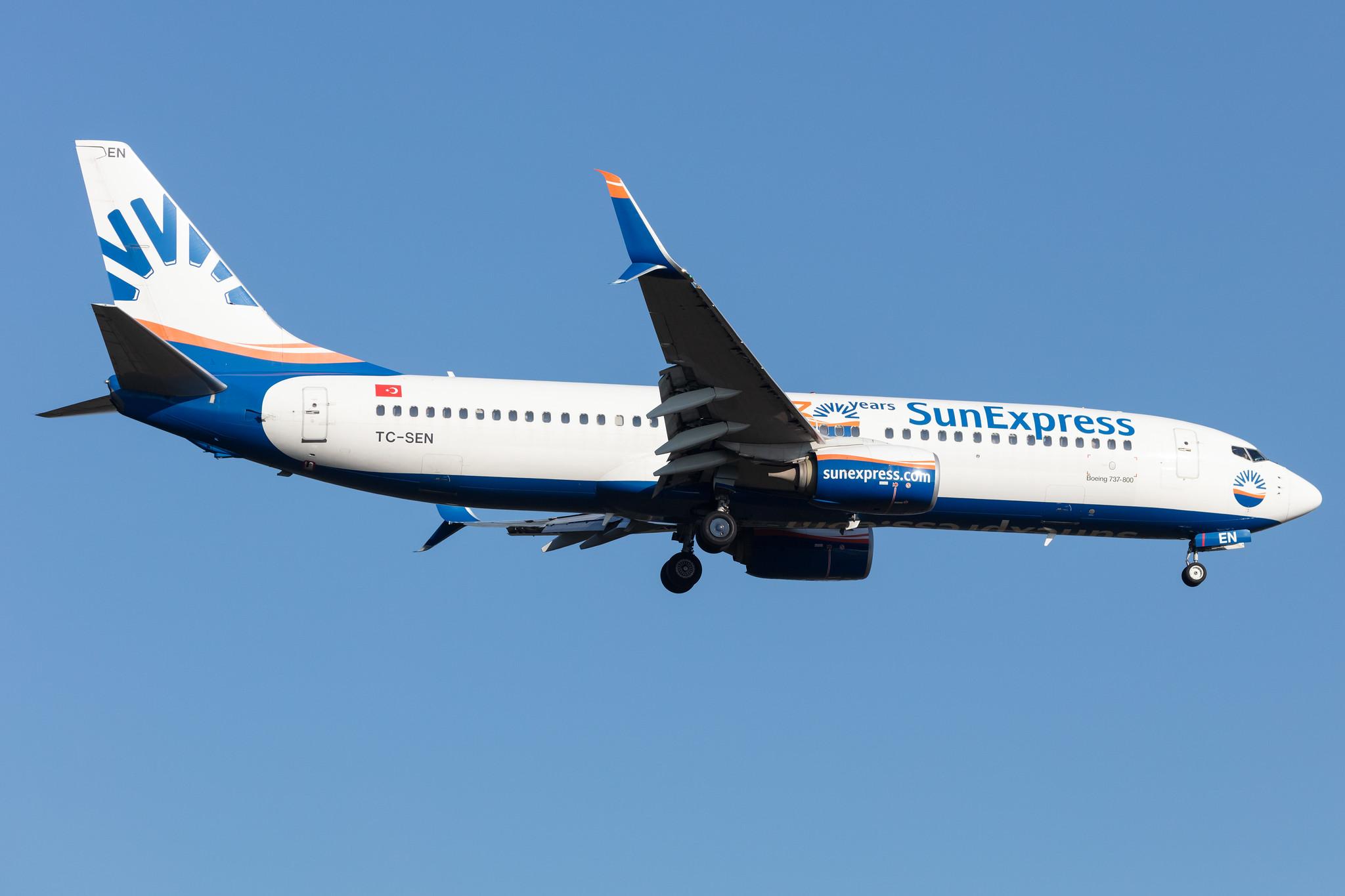 Frankfurt Airport: SunExpress (XQ / SXS) |  Boeing 737-8HC B738 | TC-SEN | MSN 61174