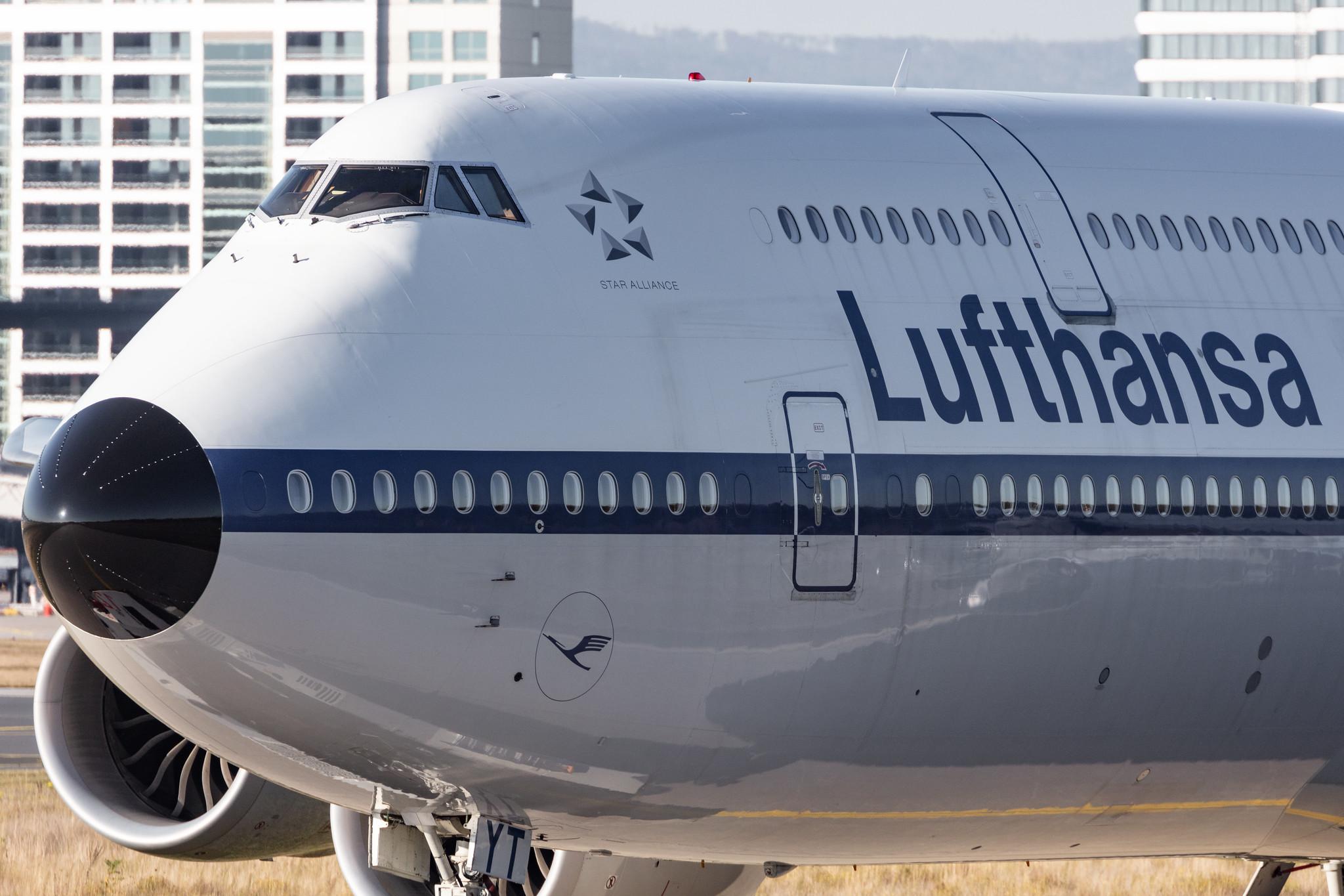 Frankfurt Airport: Lufthansa (LH / DLH) |  Livery: Retro Livery |  Boeing 747-830 B748 | D-ABYT | MSN 37844