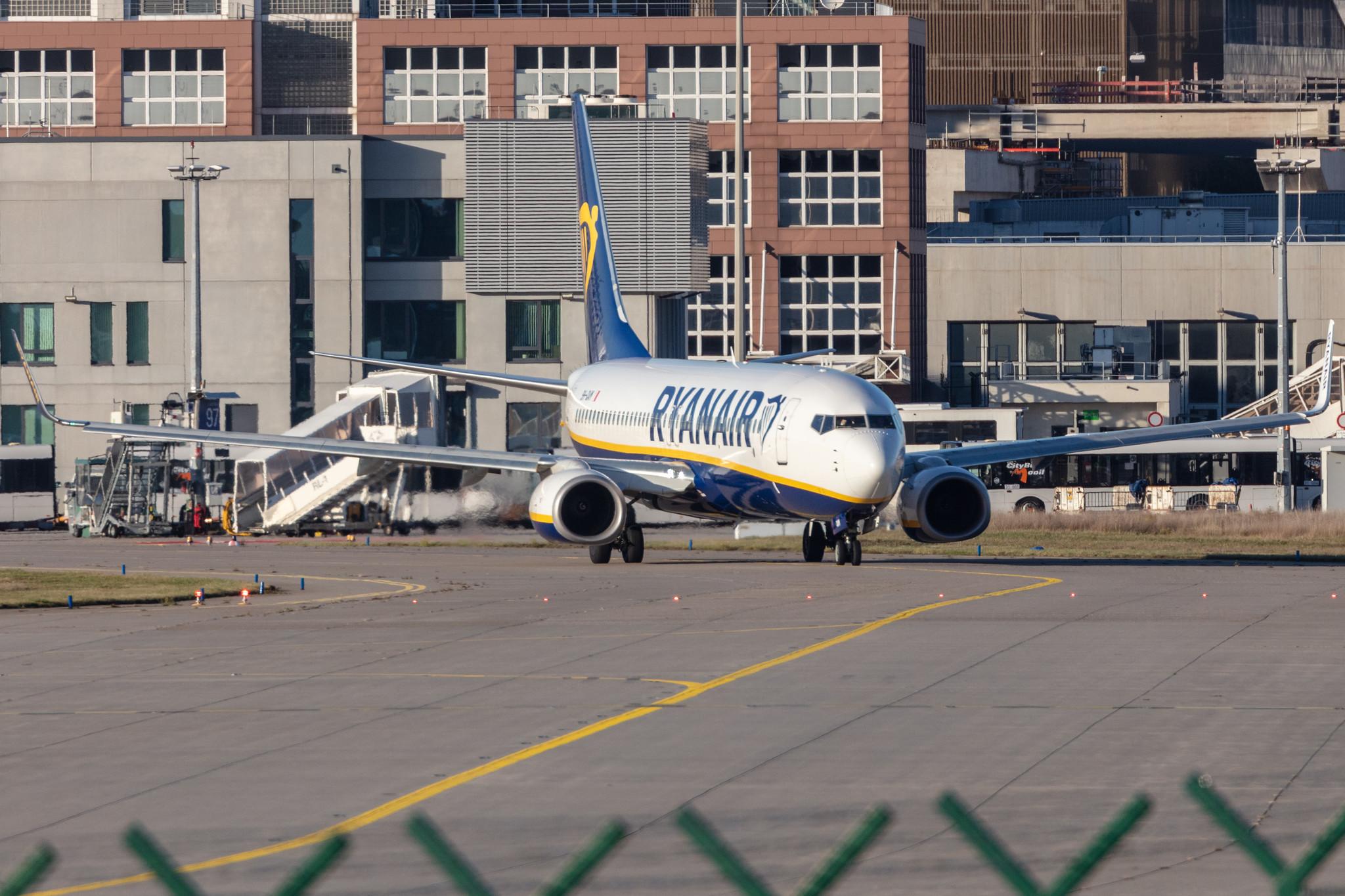Frankfurt Airport: Ryanair (FR / RYR) | Operator: Malta Air |  Boeing 737-8AS B738 | 9H-QAM | MSN 44794