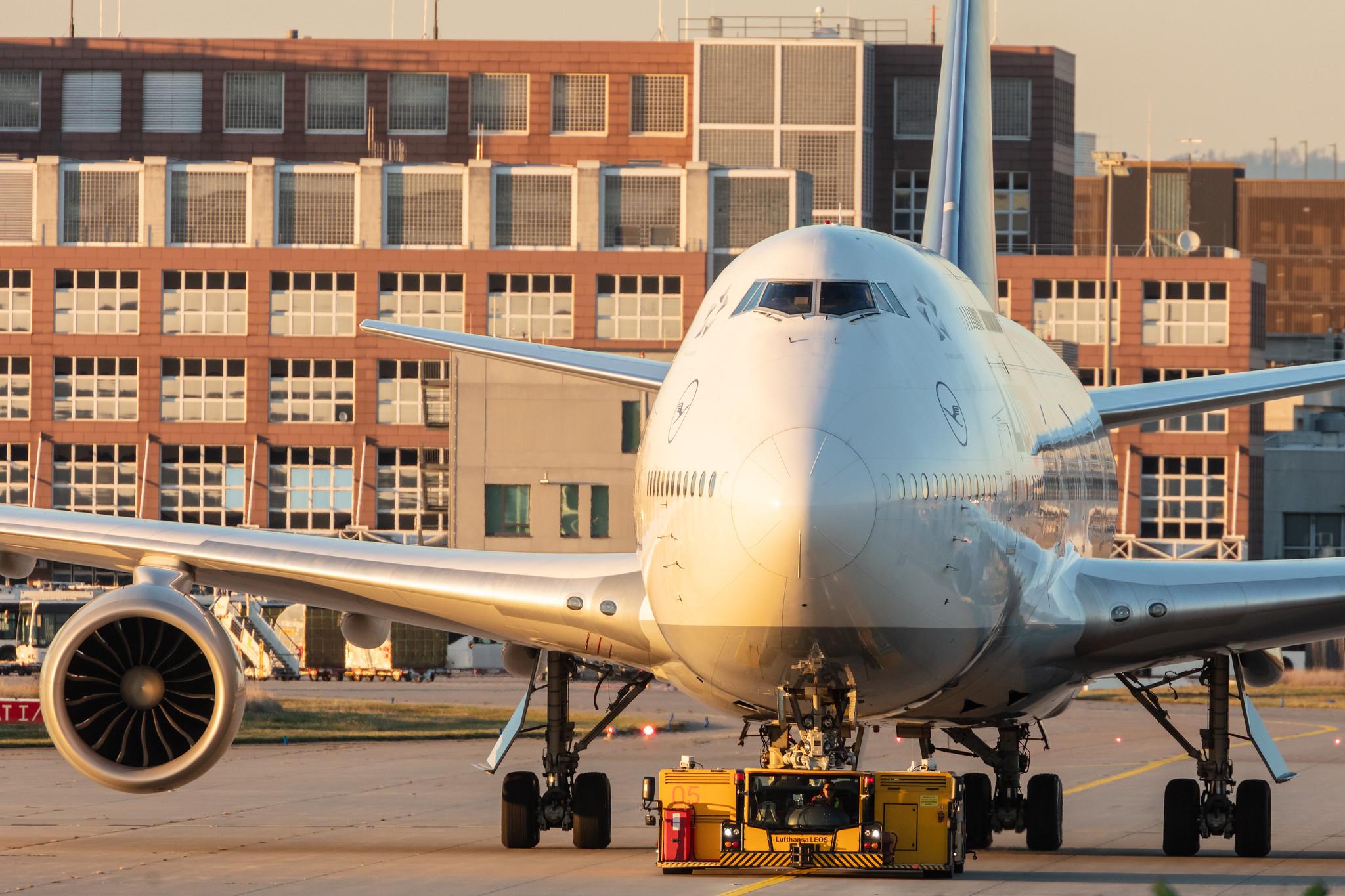 Frankfurt Airport: Lufthansa (LH / DLH) |  Boeing 747-830 B748 | D-ABYJ | MSN 37834