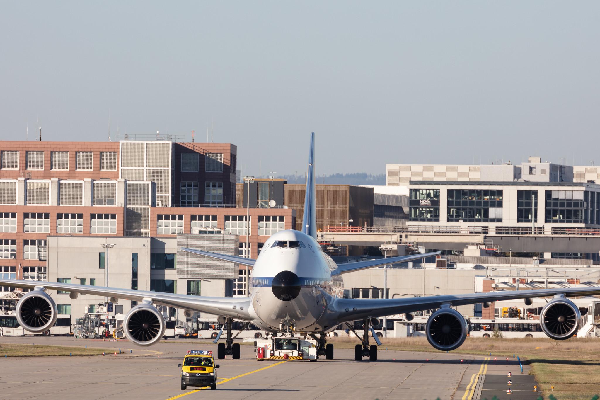 Frankfurt Airport: Lufthansa (LH / DLH) |  Livery: Retro Livery |  Boeing 747-830 B748 | D-ABYT | MSN 37844