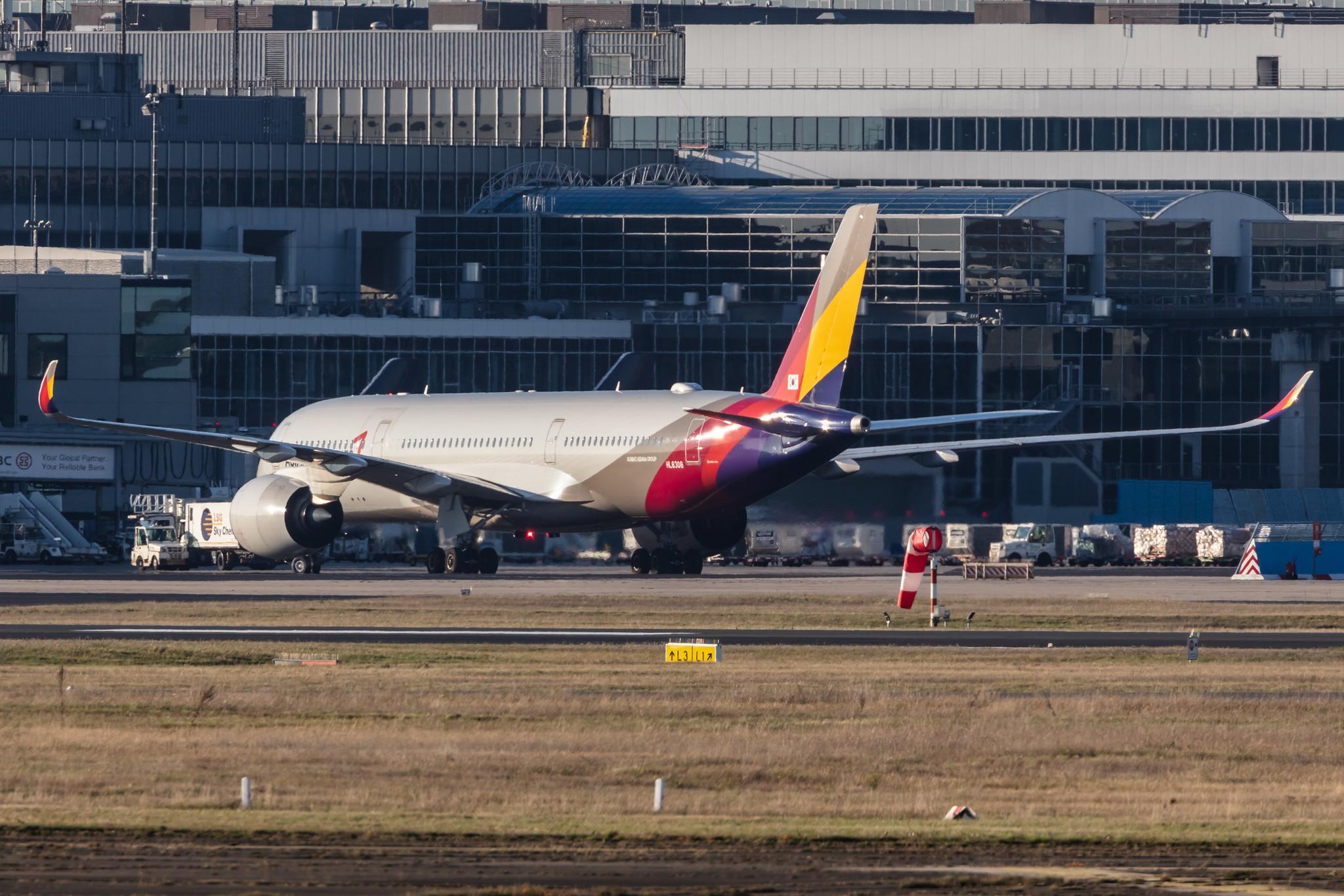 Frankfurt Airport: Asiana Airlines (OZ / AAR) |  Airbus A350-941 A359 | HL8308 | MSN 218
