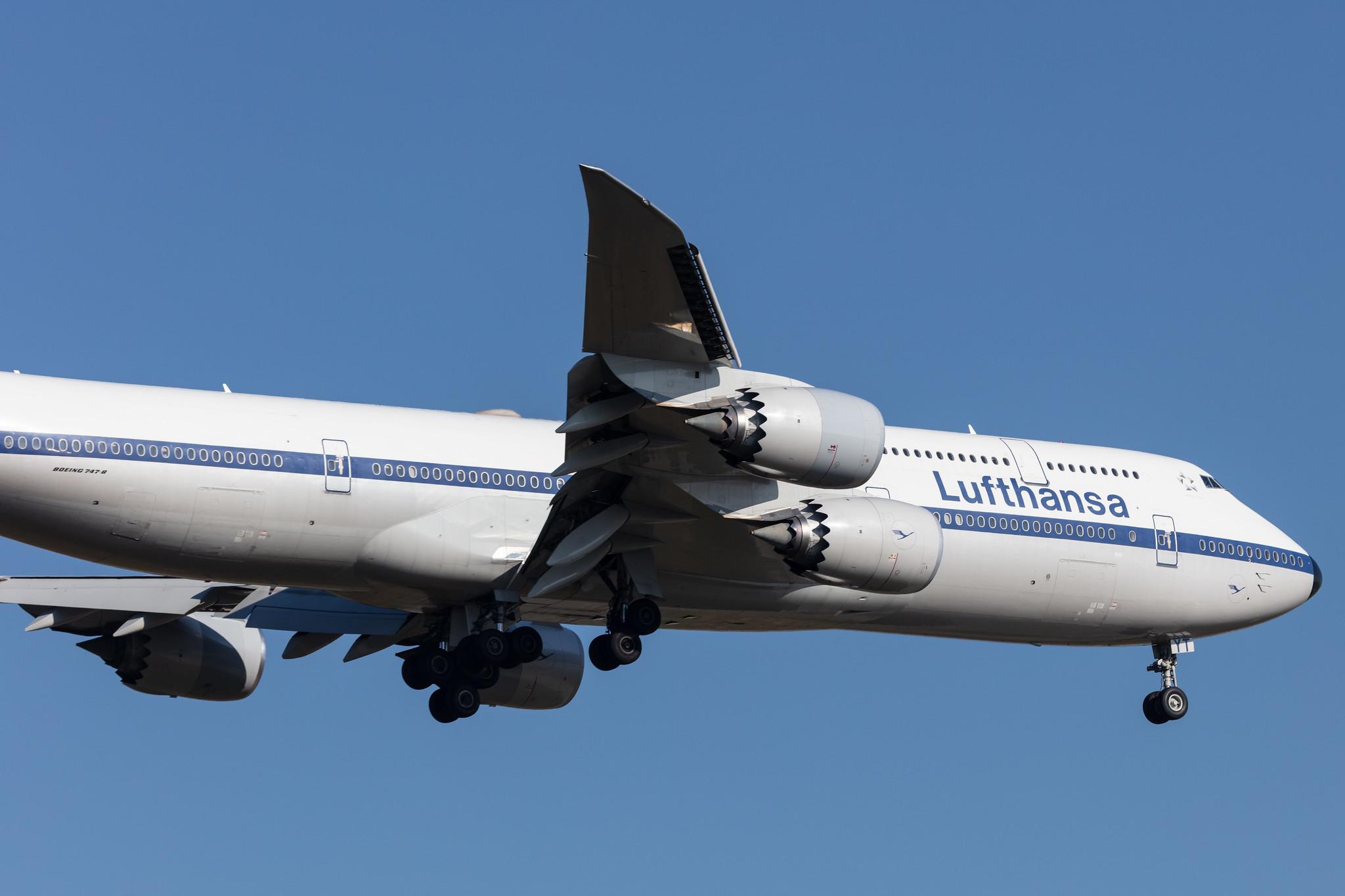 Frankfurt Airport: Lufthansa (LH / DLH) |  Livery: Retro Livery |  Boeing 747-830 B748 | D-ABYT | MSN 37844