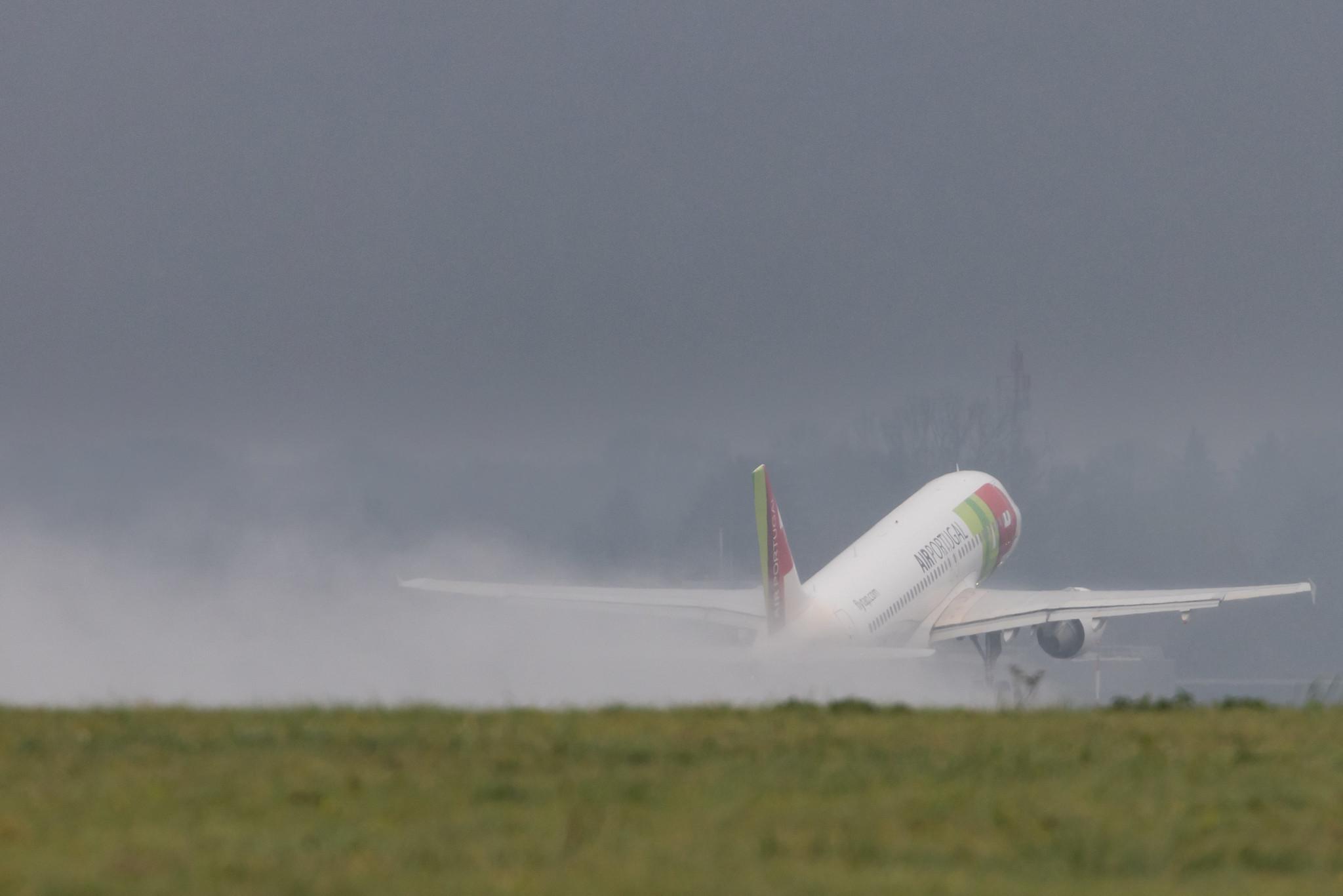Hamburg Airport: TAP Air Portugal (TP / TAP) |  Airbus A320-214 A320 | CS-TNW | MSN 2792