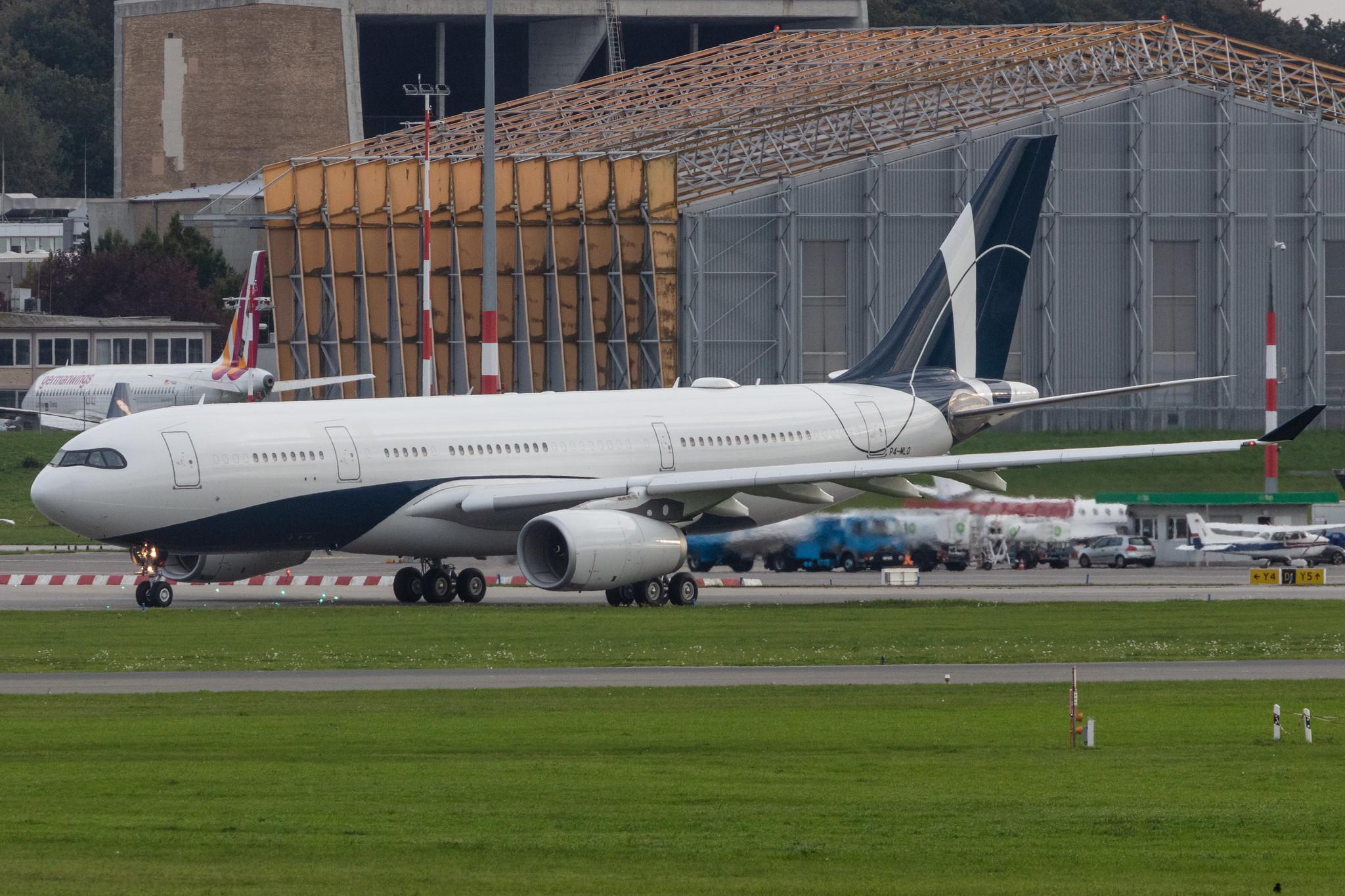 Hamburg Airport: Comlux Aruba (CS / CXB) |  Airbus A330-243 A332 | P4-MLO | MSN 0451