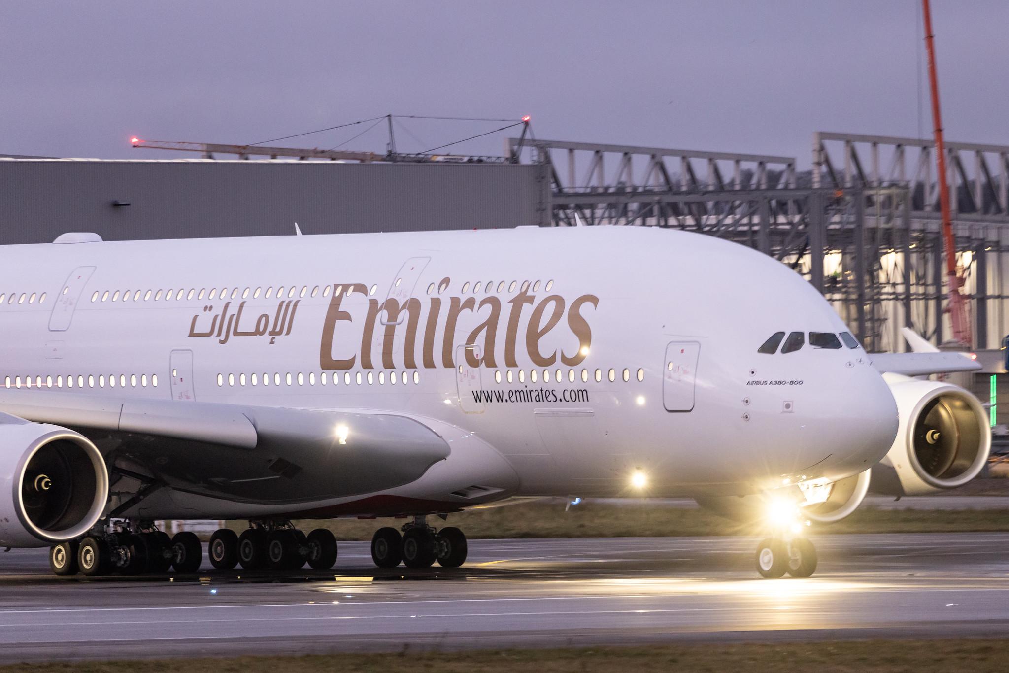 Hamburg Finkenwerder: Emirates (EK / UAE) |  Airbus A380-842 A388 | A6-EVS | MSN 272