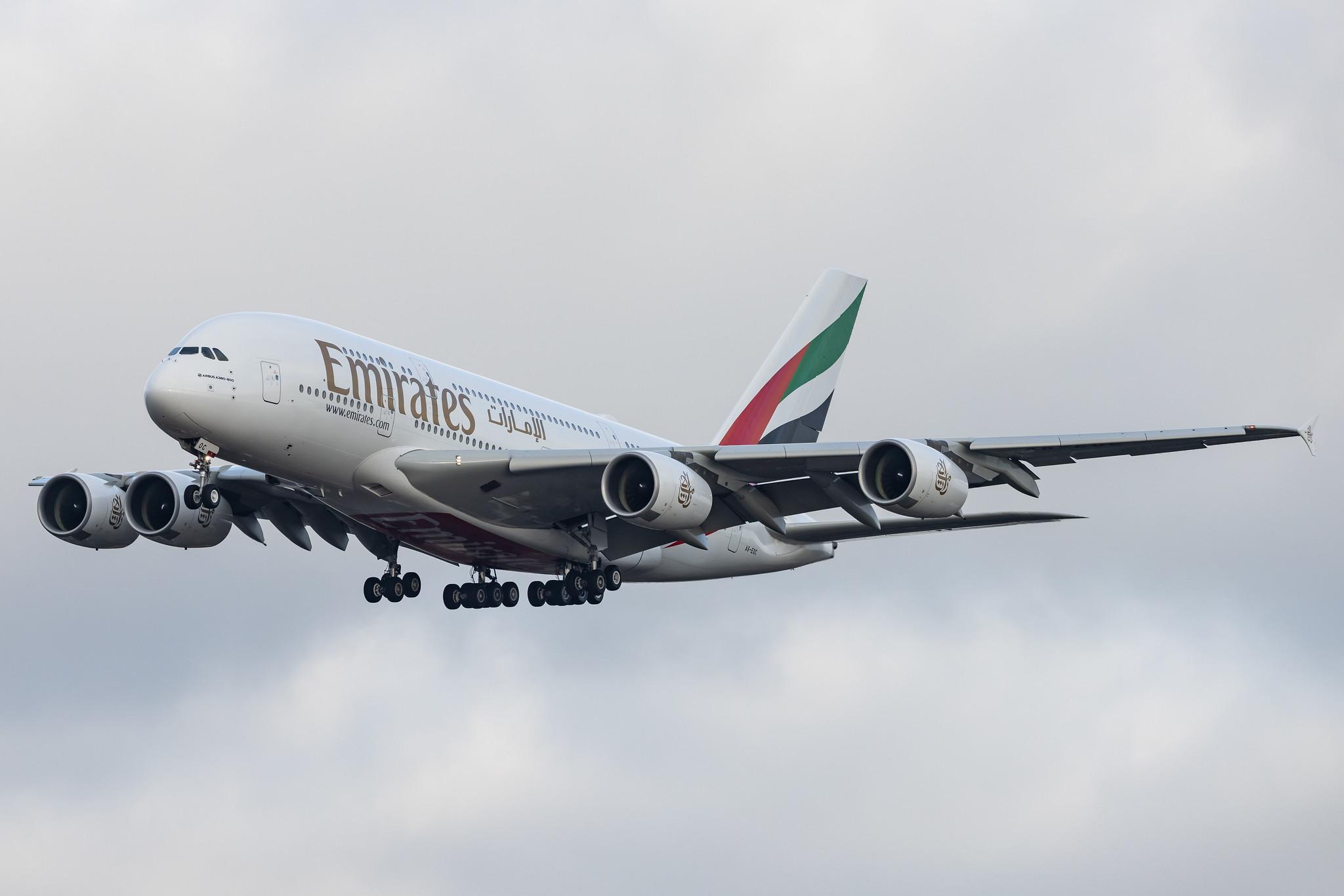 Hamburg Airport: Emirates (EK / UAE) |  Airbus A380-861 A388 | A6-EOC | MSN 165
