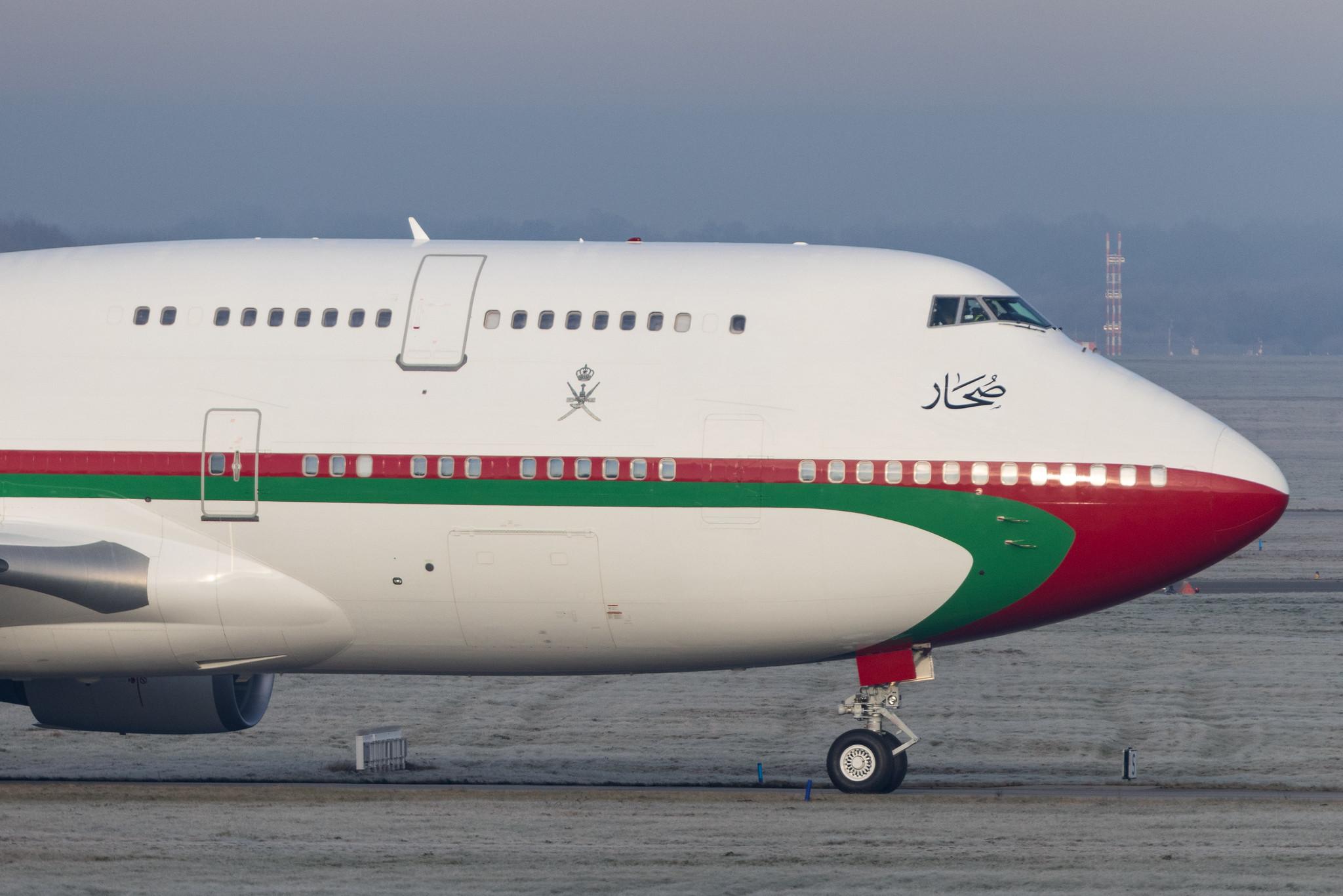 Hamburg Airport: Royal Flight of Oman |  Boeing 747-430 B744 | A4O-OMN | MSN 32445