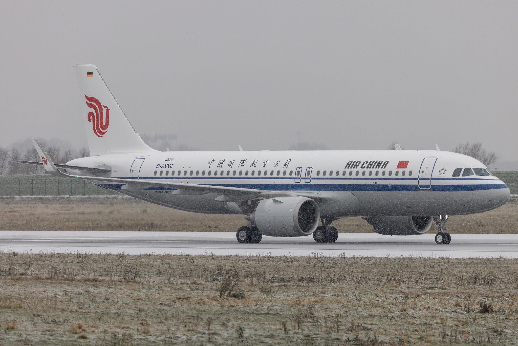 Hamburg Finkenwerder: Air China (CA / CCA) |  Airbus A320-251N A20N | D-AVVC (B-326V) | MSN 10086