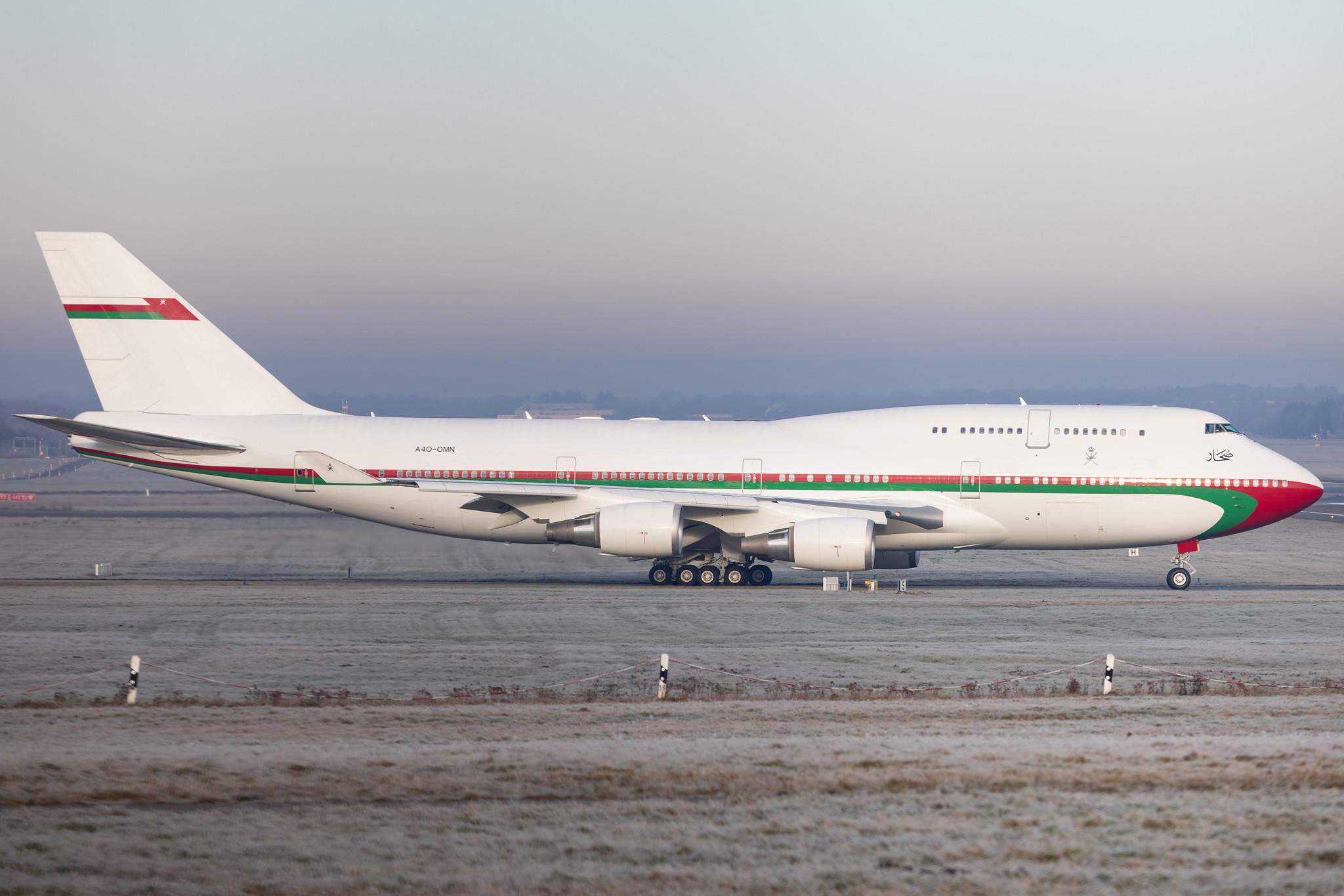 Hamburg Airport: Royal Flight of Oman |  Boeing 747-430 B744 | A4O-OMN | MSN 32445
