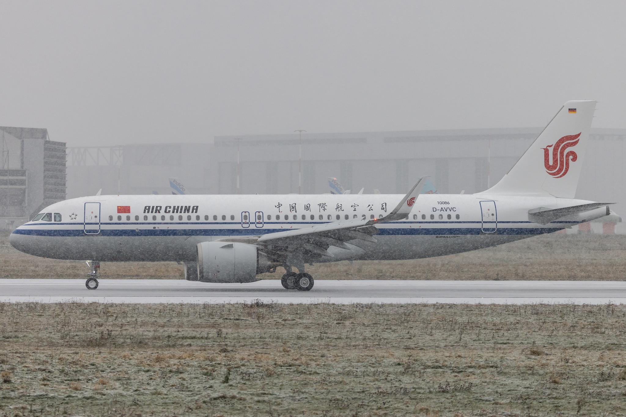 Hamburg Finkenwerder: Air China (CA / CCA) |  Airbus A320-251N A20N | D-AVVC (B-326V) | MSN 10086