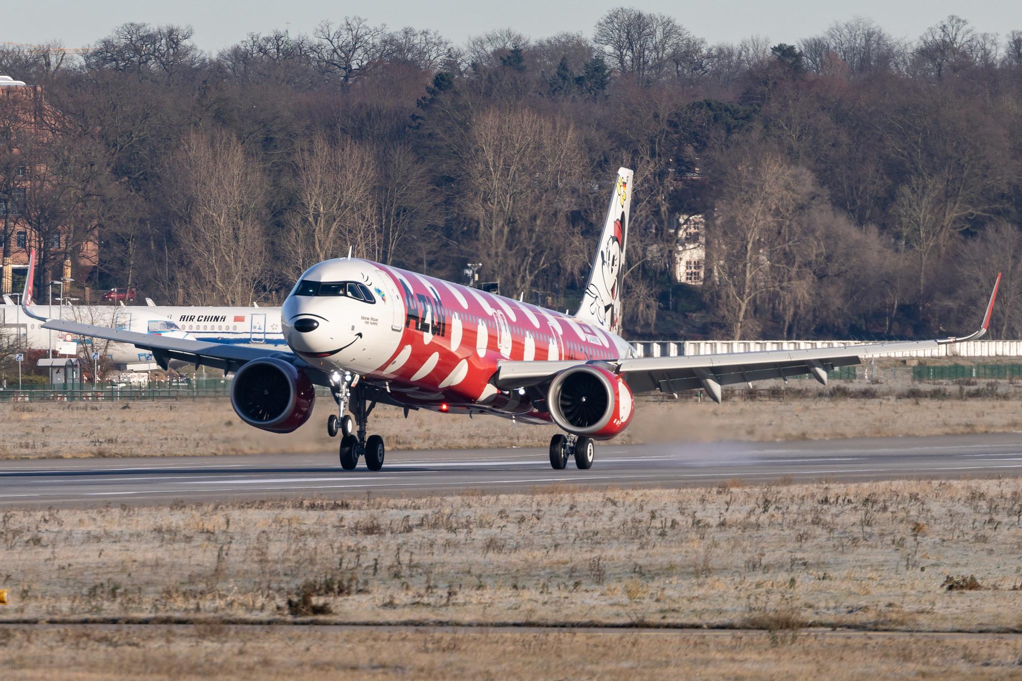 Hamburg Finkenwerder: Azul Linhas Aéreas Brasileiras  (AD / AZU) | Livery: Minnie Mouse - Walt Disney World | Airbus A321-251NX A21N | D-AVWX (PR-YJF) | MSN 10793