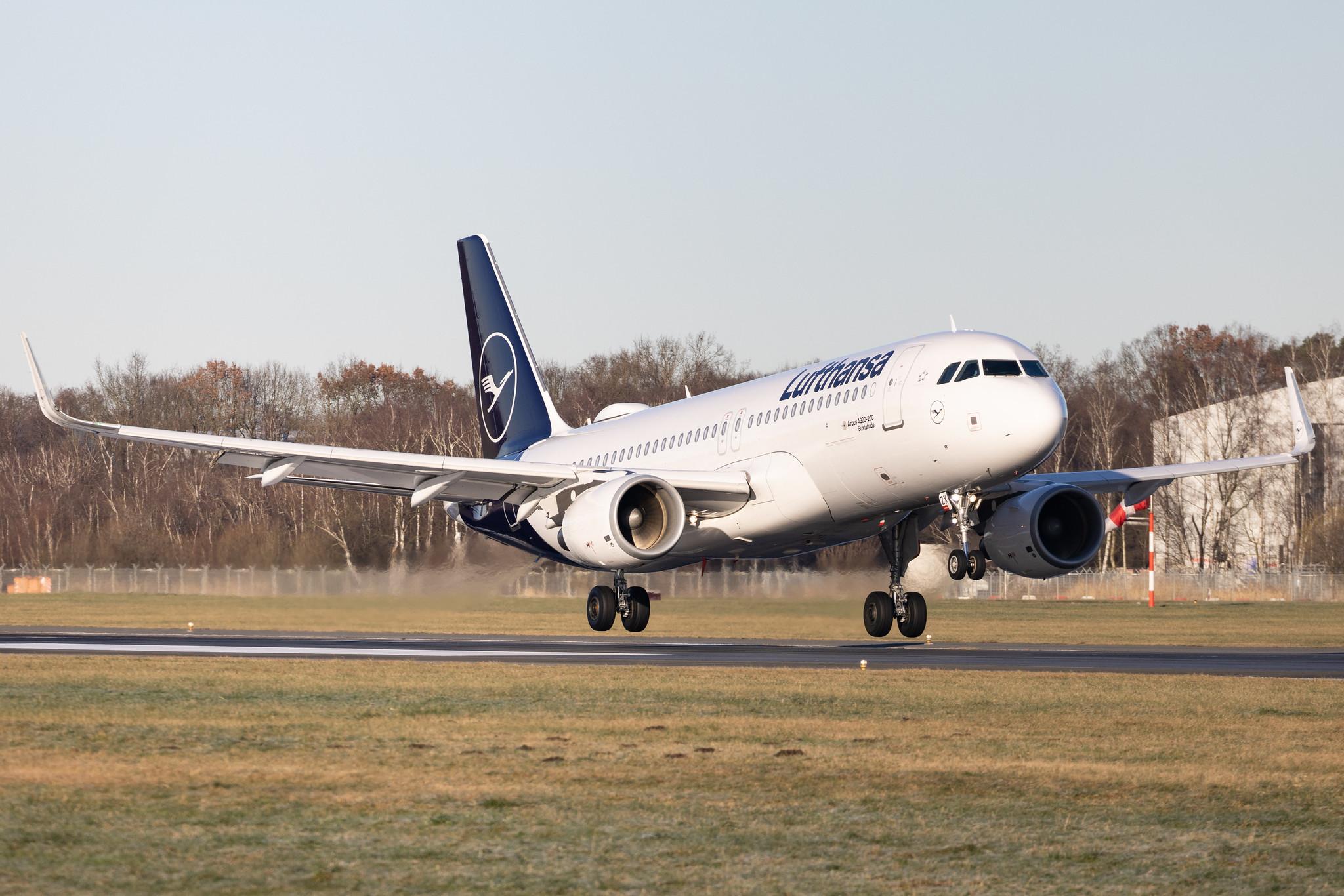 Hamburg Airport: Lufthansa (LH / DLH) |  Airbus A320-214 A320 | D-AIZX | MSN 5741
