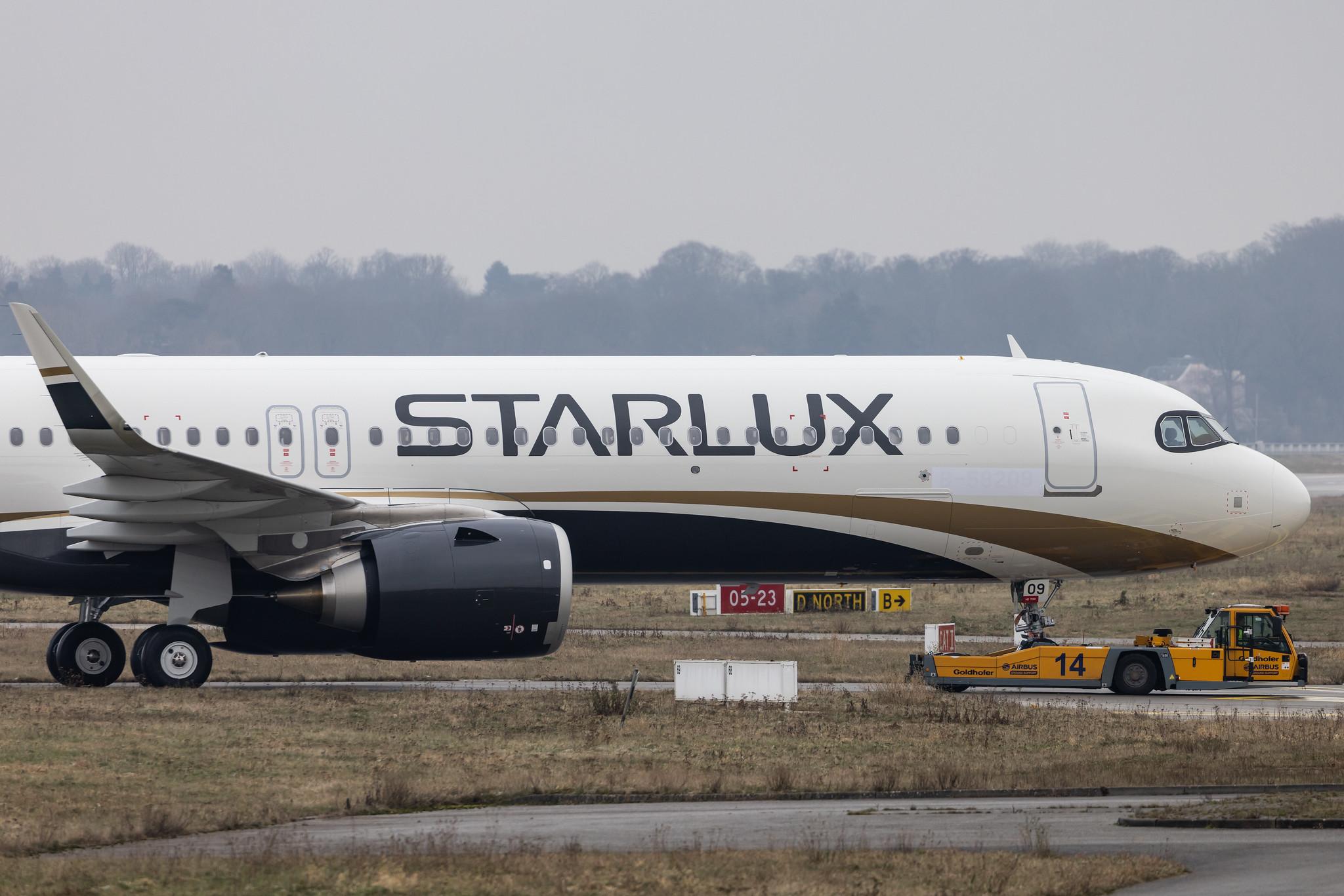 Hamburg Finkenwerder: STARLUX Airlines (JX / SJX) | Airbus A321-252NX A21N | D-AVZT (B-58209) | MSN 10432