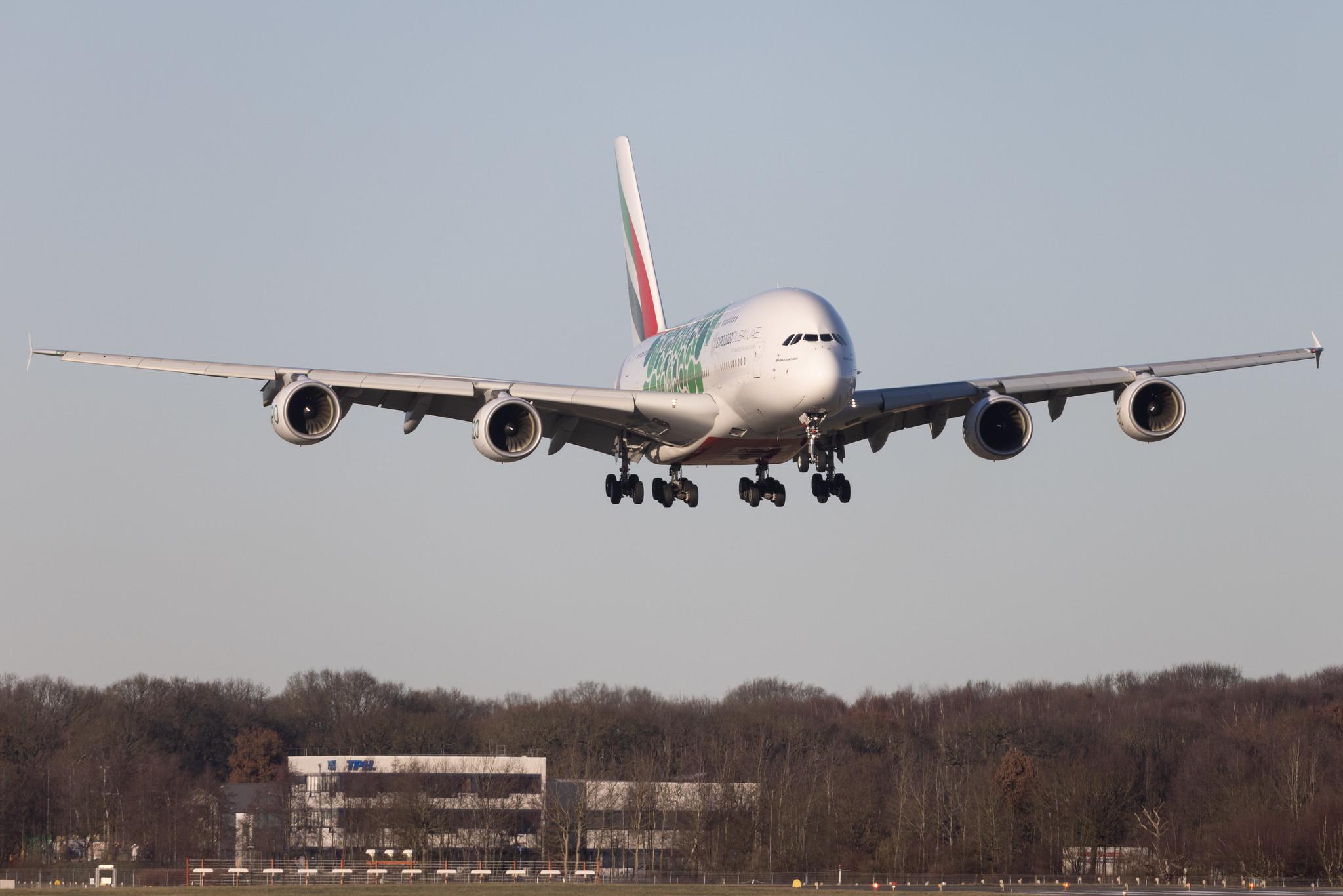 Hamburg Airport: Emirates (EK / UAE) |  Livery: Expo 2020 - Sustainability Livery |  Airbus A380-861 A388 | A6-EON | MSN 188