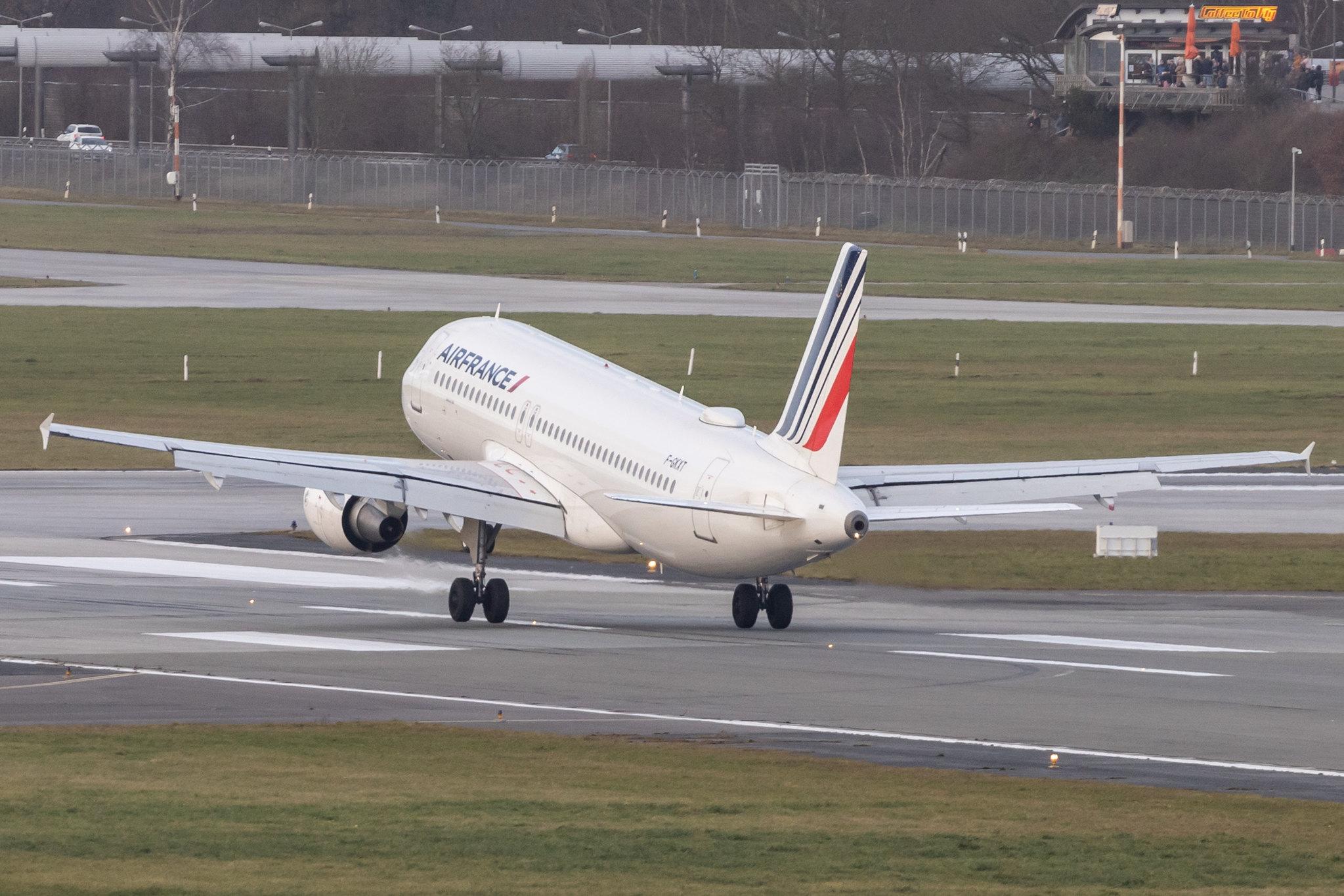 Hamburg Airport: Air France (AF / AFR) |  Airbus A320-214 A320 | F-GKXT | MSN 3859