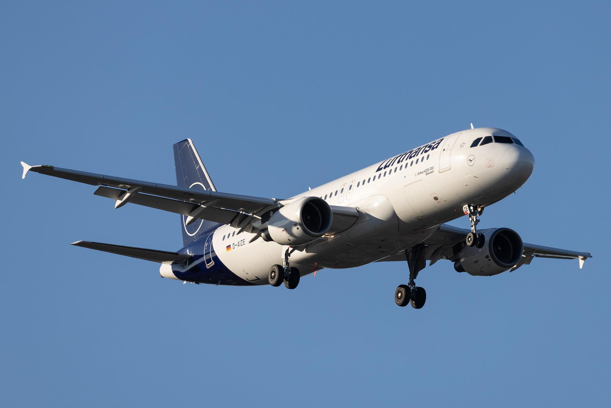 Hamburg Airport: Lufthansa (LH / DLH) |  Airbus A320-214 A320 | D-AIZE | MSN 4261