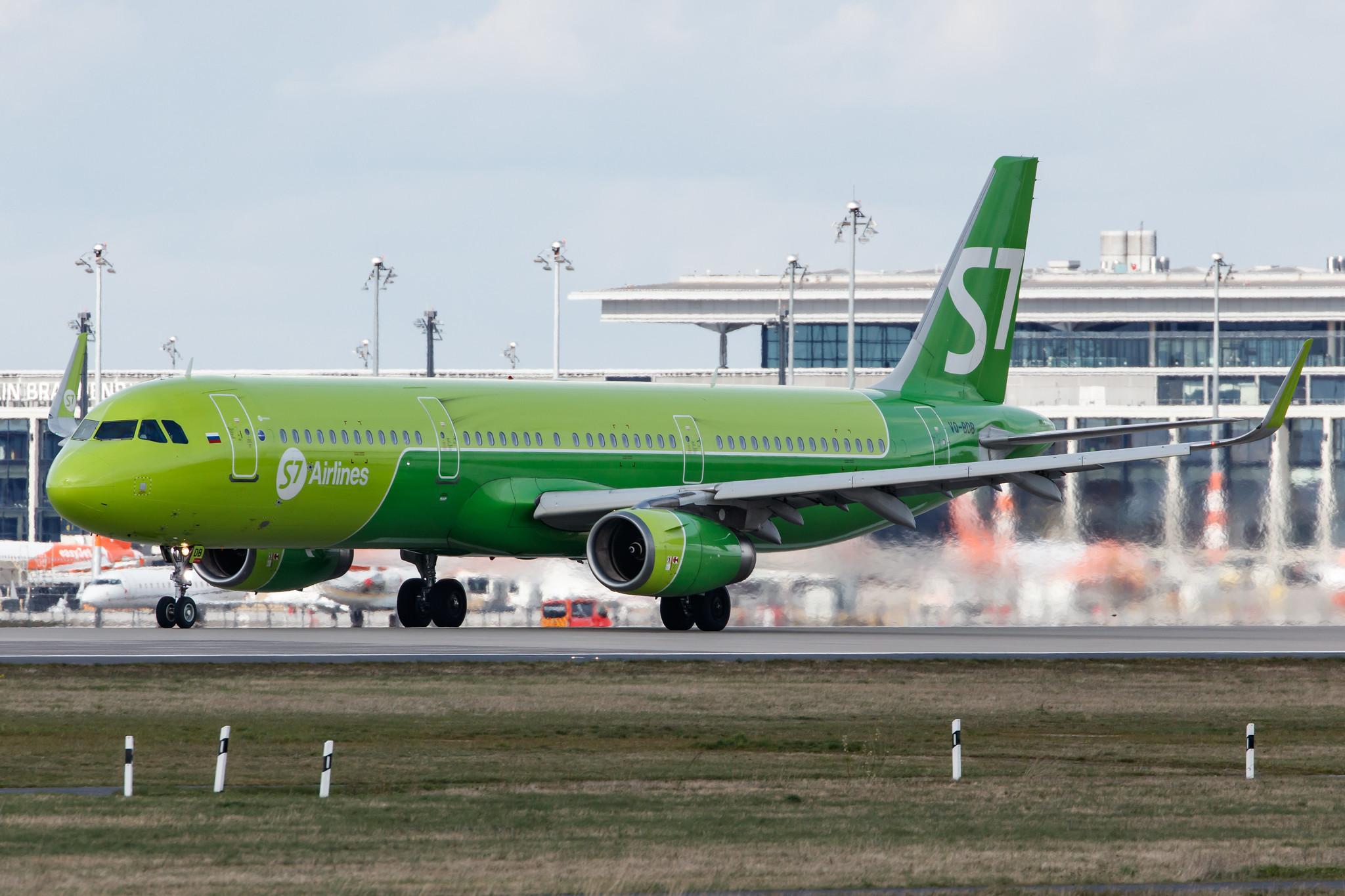 Flughafen Berlin Brandenburg: S7 Airlines (S7 / SBI) |  Airbus A321-231 A321 | VQ-BDB | MSN 6734