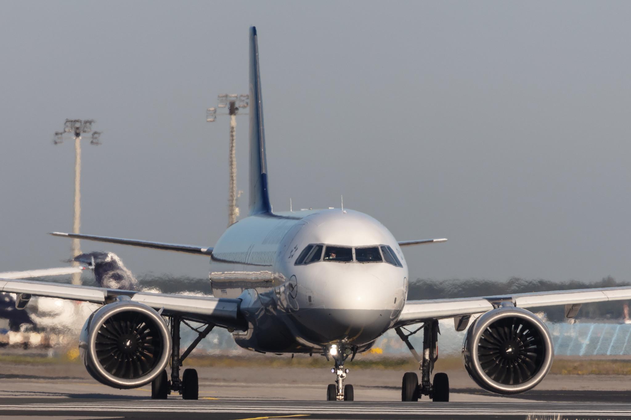 Frankfurt Airport: Lufthansa (LH / DLH) |  Airbus A320-271N A20N | D-AINF | MSN 7577