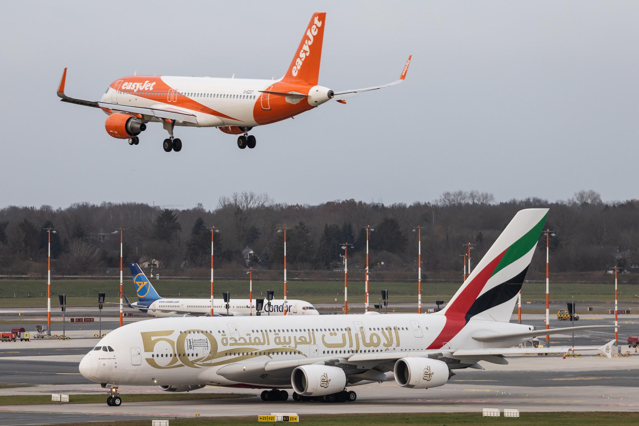 Hamburg Airport: easyJet (U2 / EZY) |  Airbus A320-214 A320 | G-EZOT | MSN 6680