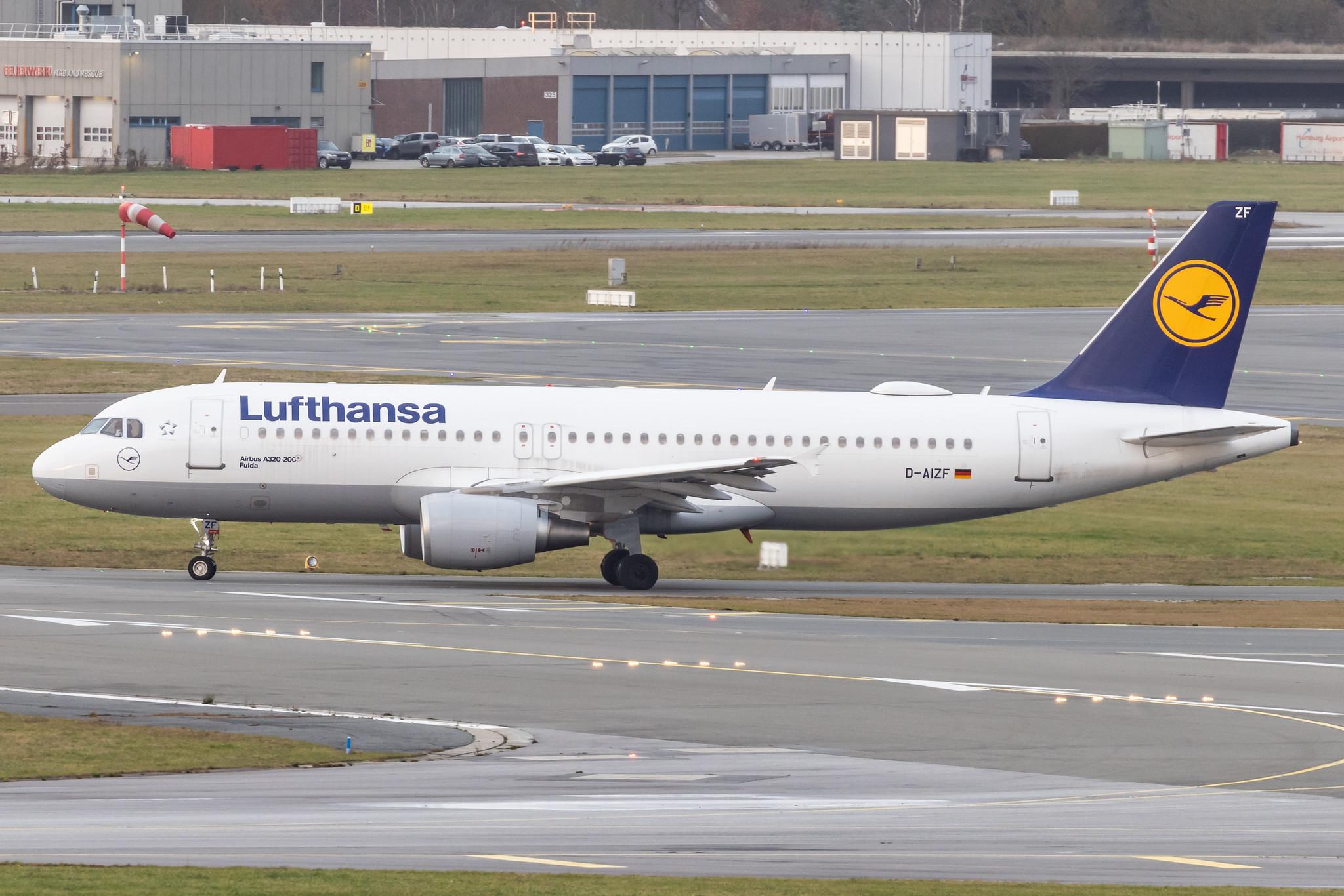 Hamburg Airport: Lufthansa (LH / DLH) |  Airbus A320-214 A320 | D-AIZF | MSN 4289